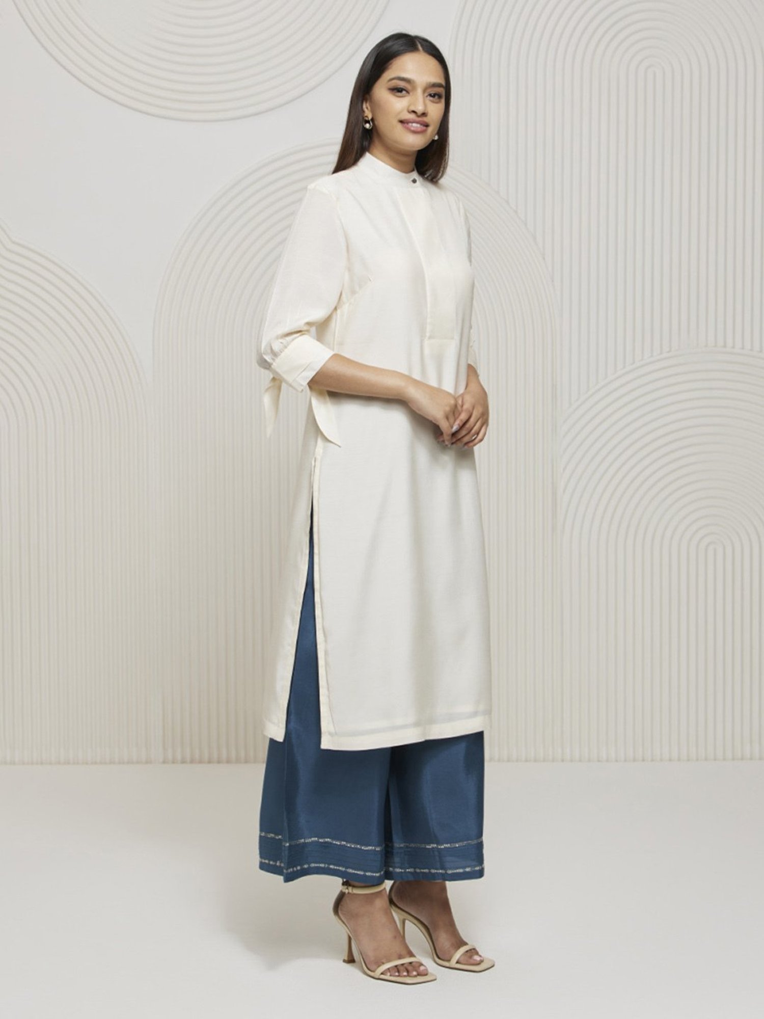 Artagai Snow White Kurta with Broad Placket and Tie Up Sleeves