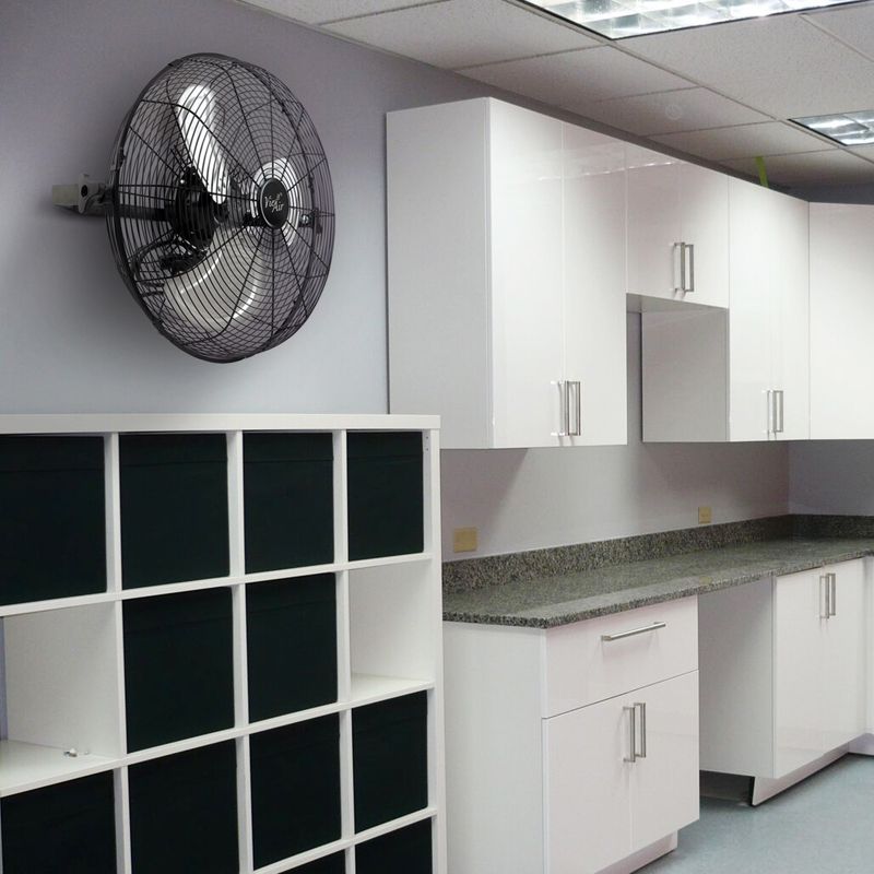 Air King 18" 1/6 HP 3-Speed Adjustable Height Floor Fan with Roll-About Stand