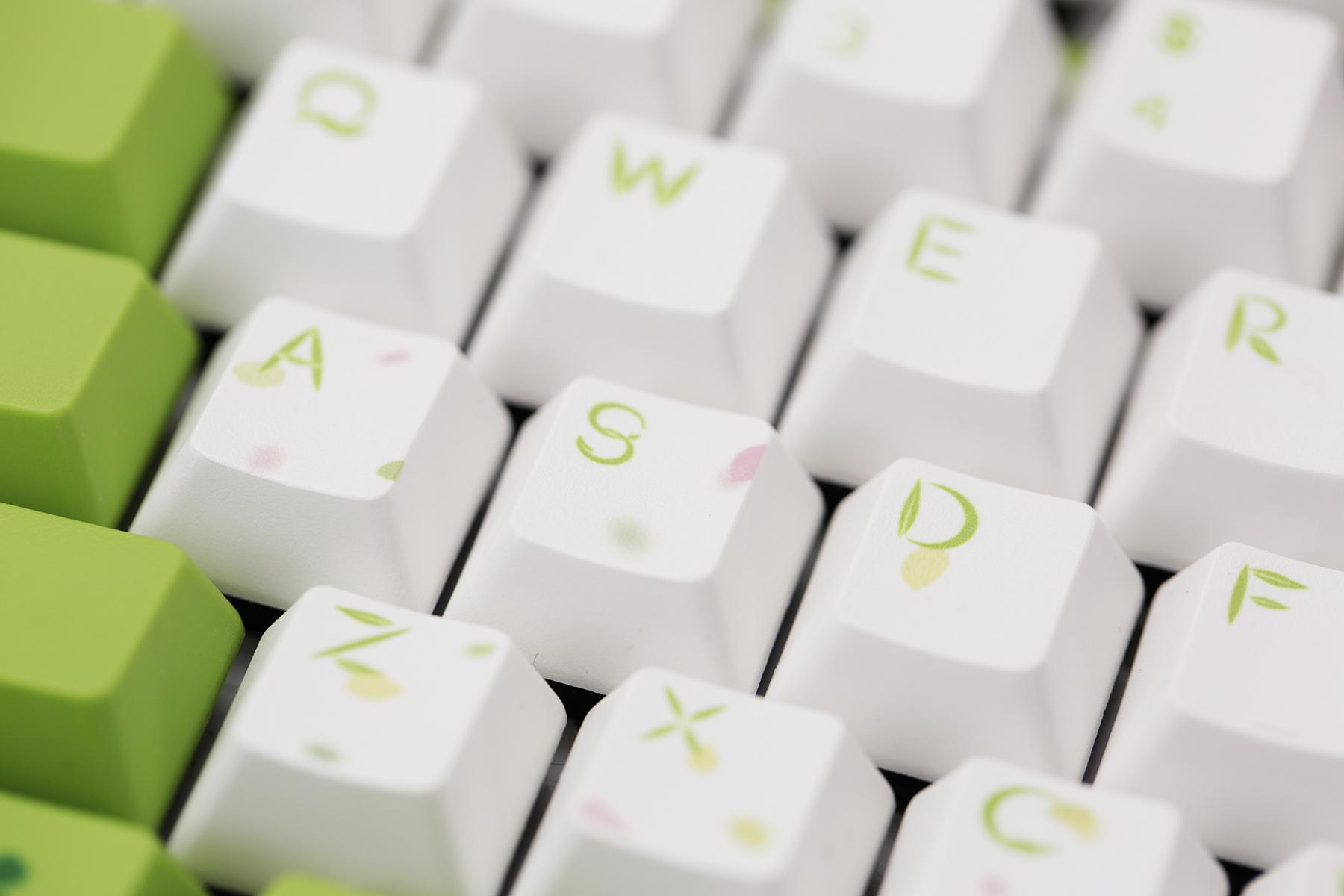 2, 60% Wired/Wireless Mechanical Keyboard (Kailh Box Brown Switch/White Case) - Full Keys Programmable - True RGB Backlit - Tap Arrow Keys - Double Shot PBT Keycaps - NKRO - 1900mAh Battery