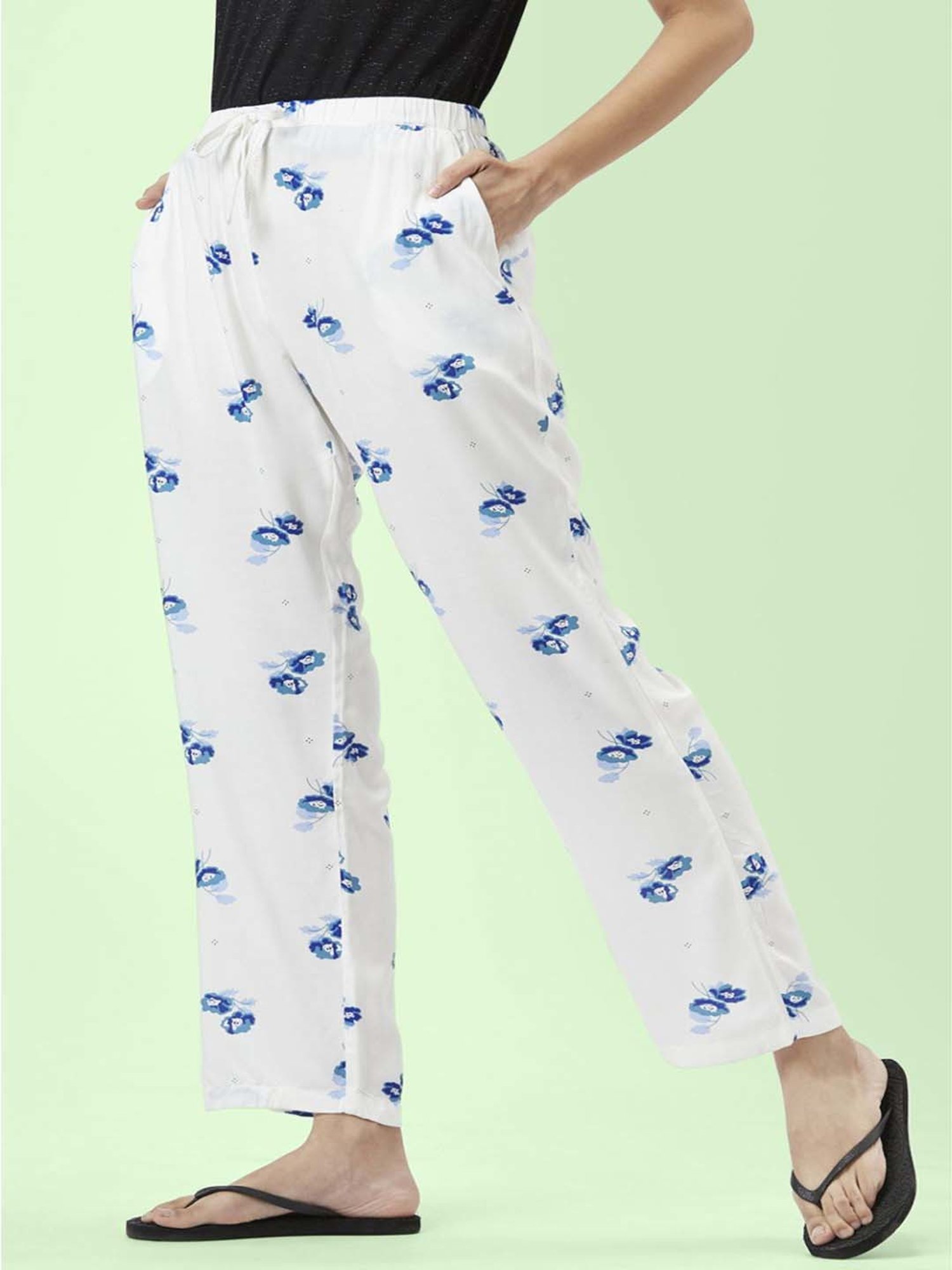 Dreamz by Pantaloons Off-White Floral Print Pyjamas