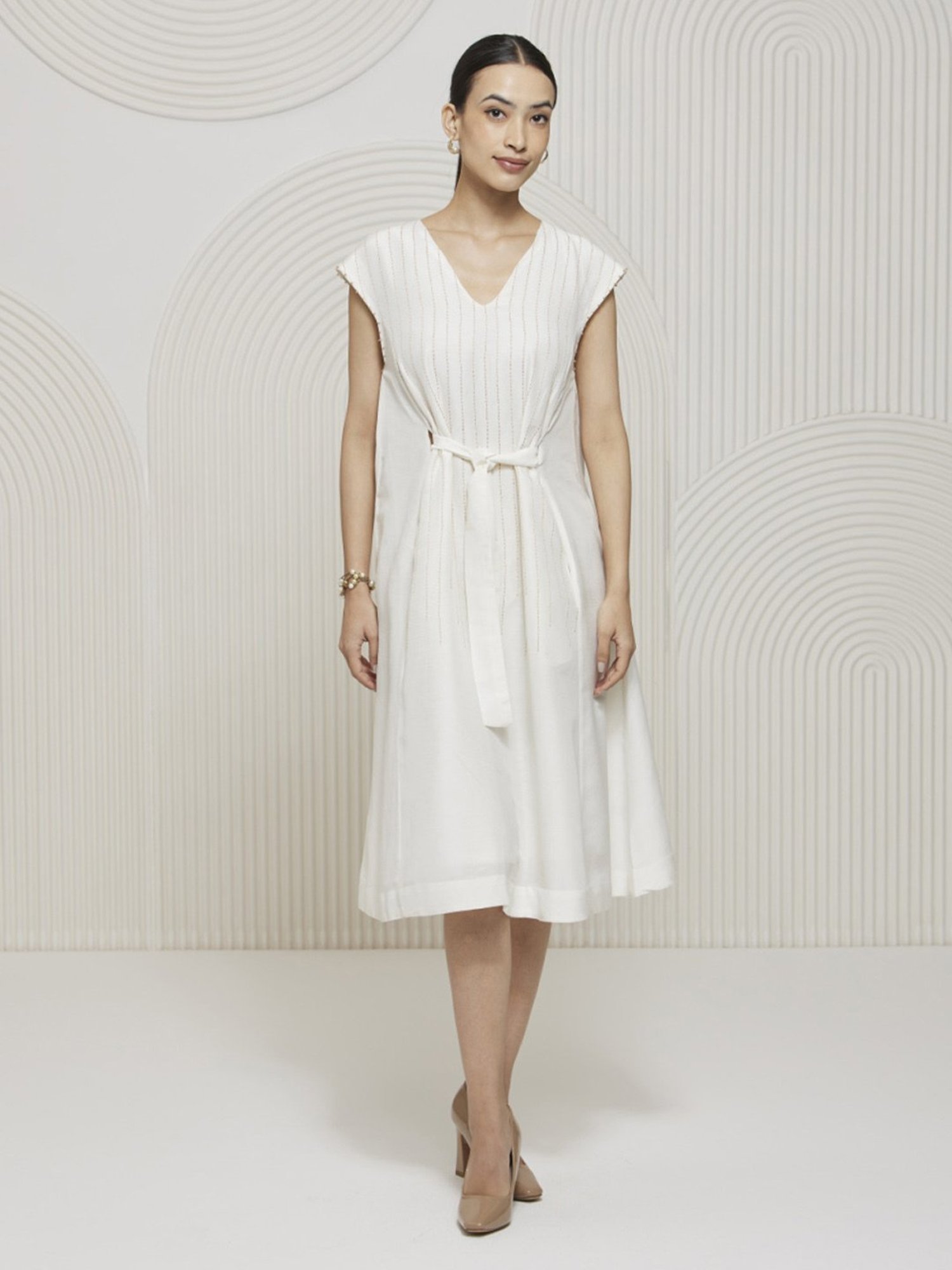 Artagai Off White Kantha Relaxed Fit Dress with Belt and Kantha Embroidery At Front