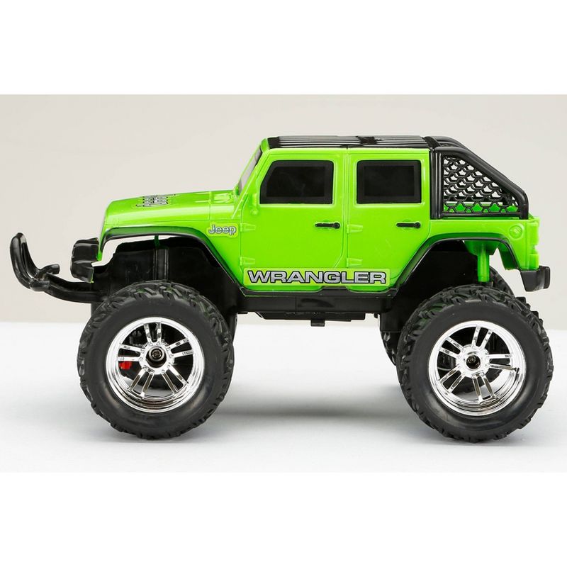 New Bright Remote Control RC FF Chargers Jeep Wrangler - Green - 1:18 Scale