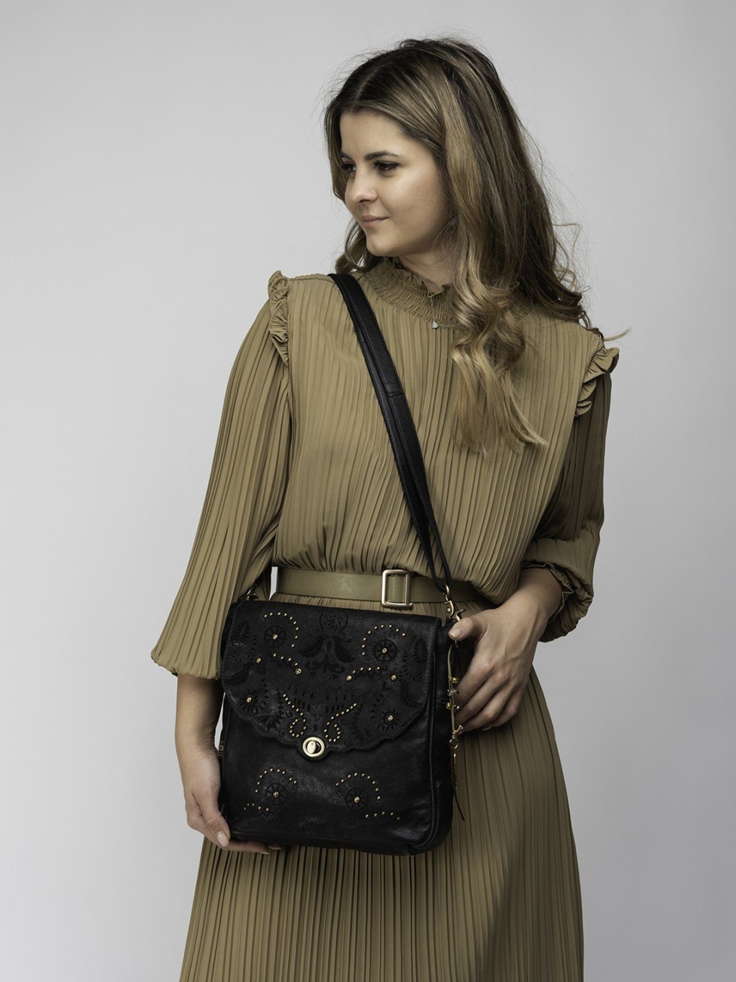 Art N Vintage Carob Black Leather Textured Small Sling Handbag