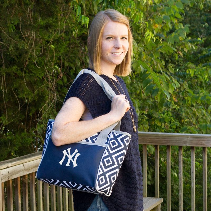 MLB St. Louis Cardinals 16 Can Cooler Tote - 4qt