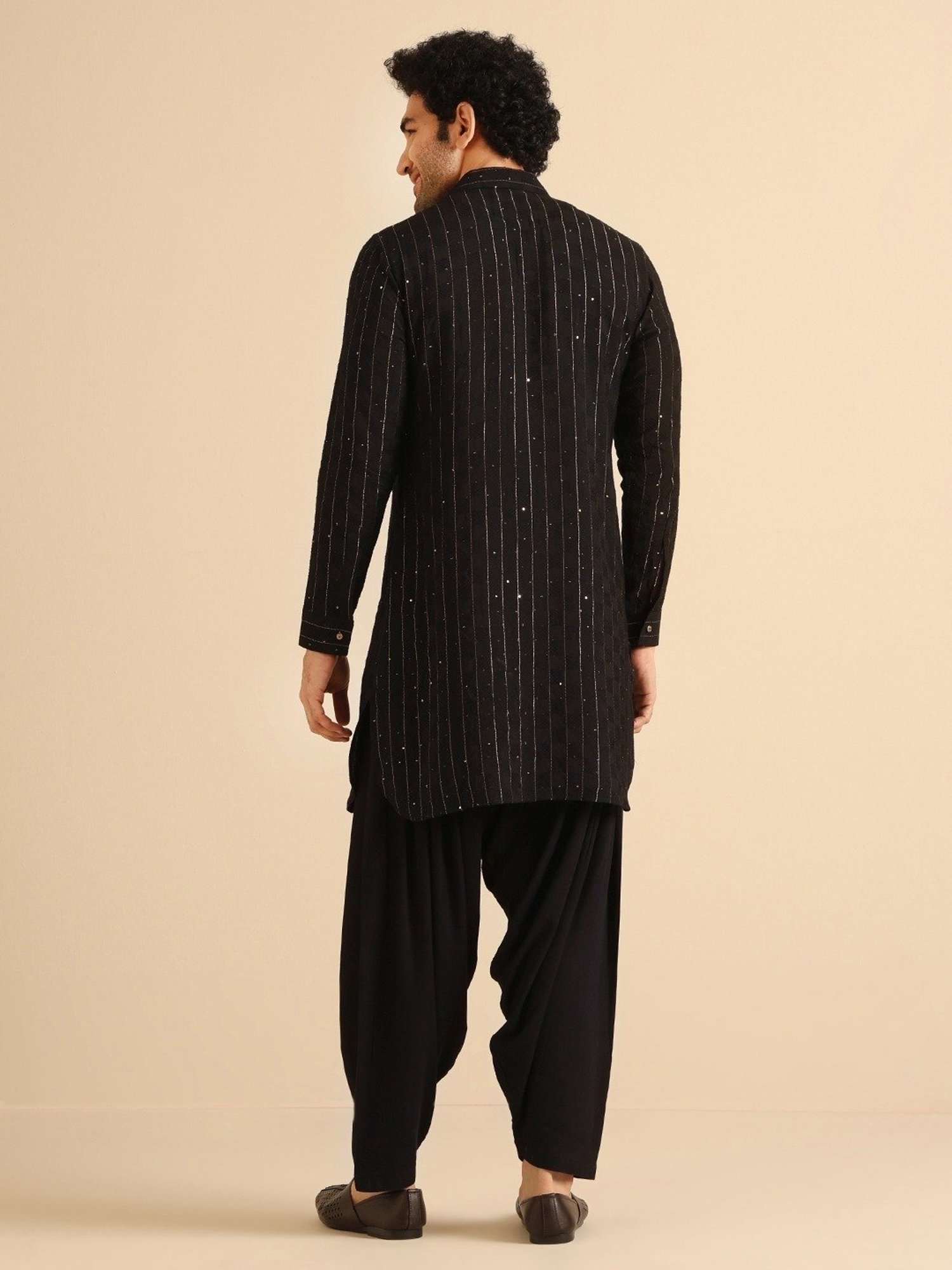 Kisah Black Regular Fit Striped Kurta Bottom Set