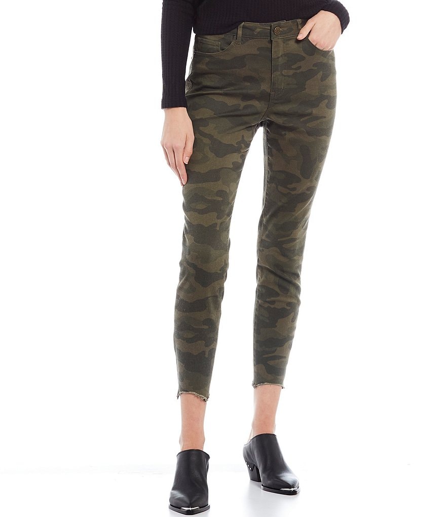 Jolt Camo Chewed Hem Skinny Crop Pants