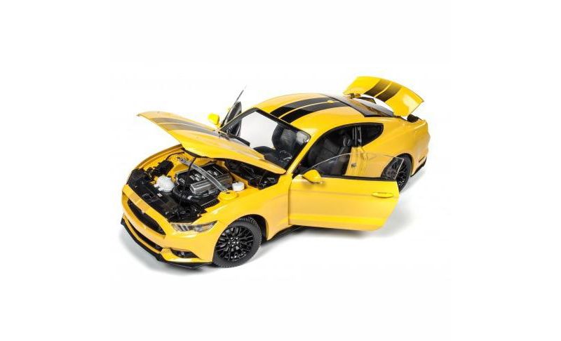 2016 Ford Mustang Gt 5.0 Yellow Limited Edition to 1002pcs 1/18 Diecast Model Car  by Autoworld