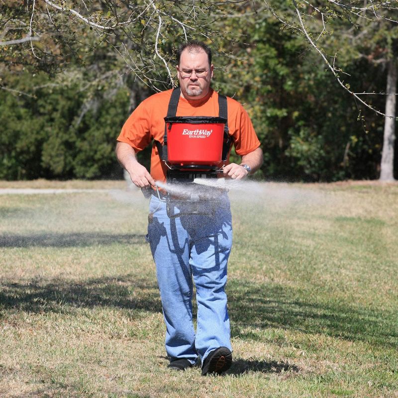 Suncast - Handheld Ice Melt Spreader