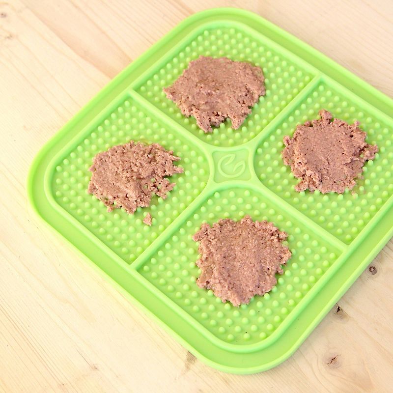 Premier Pet - RoloRat Automatic Cat Toy