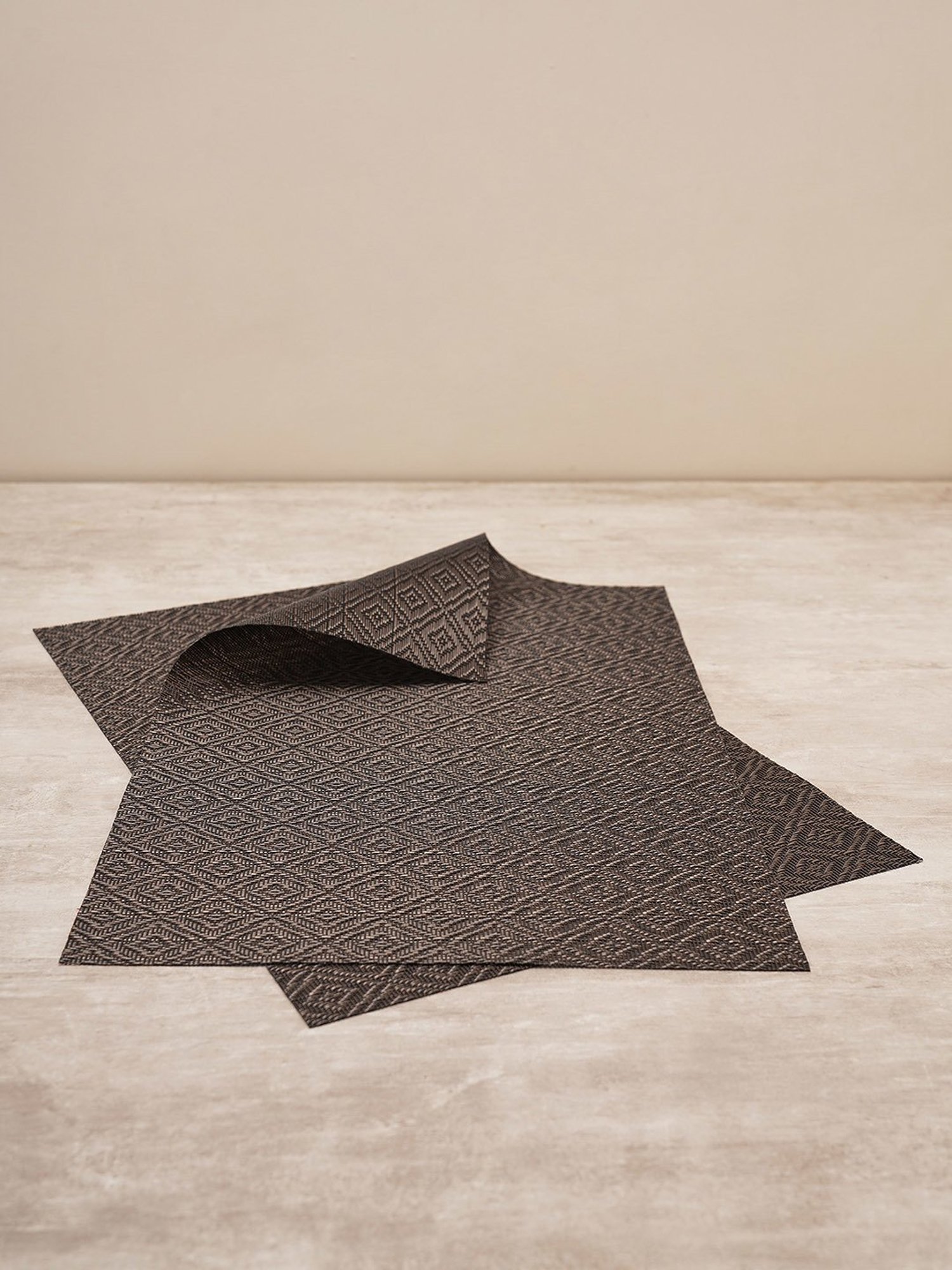 Table Runner with 4ct Placemats - Bullseye's Playground™