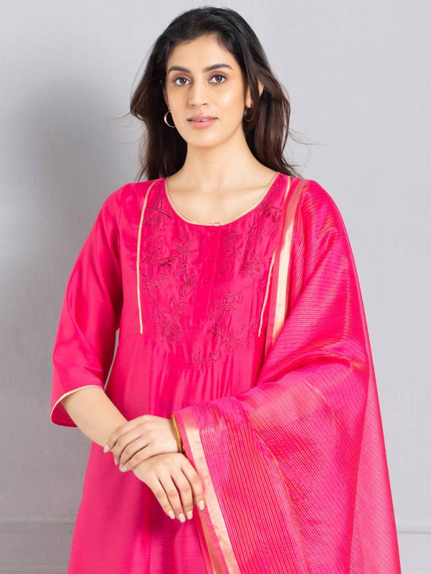 SHAYE Pink Chanderi Striped Dupatta
