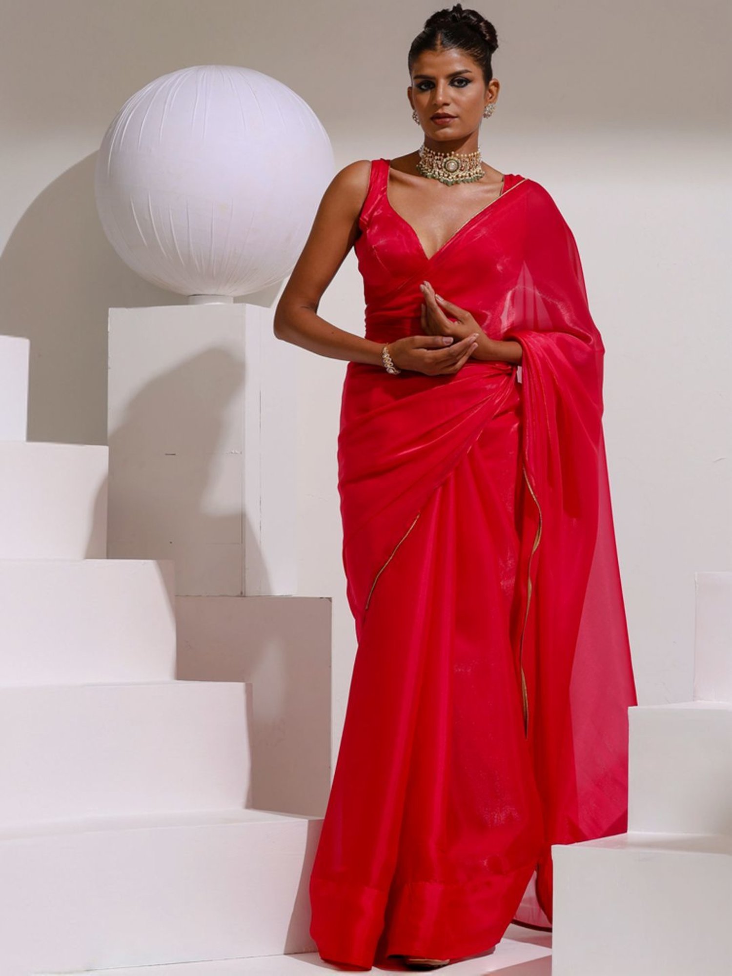 Swtantra Fuchsia Pink Plain Saree With Unstitched Blouse