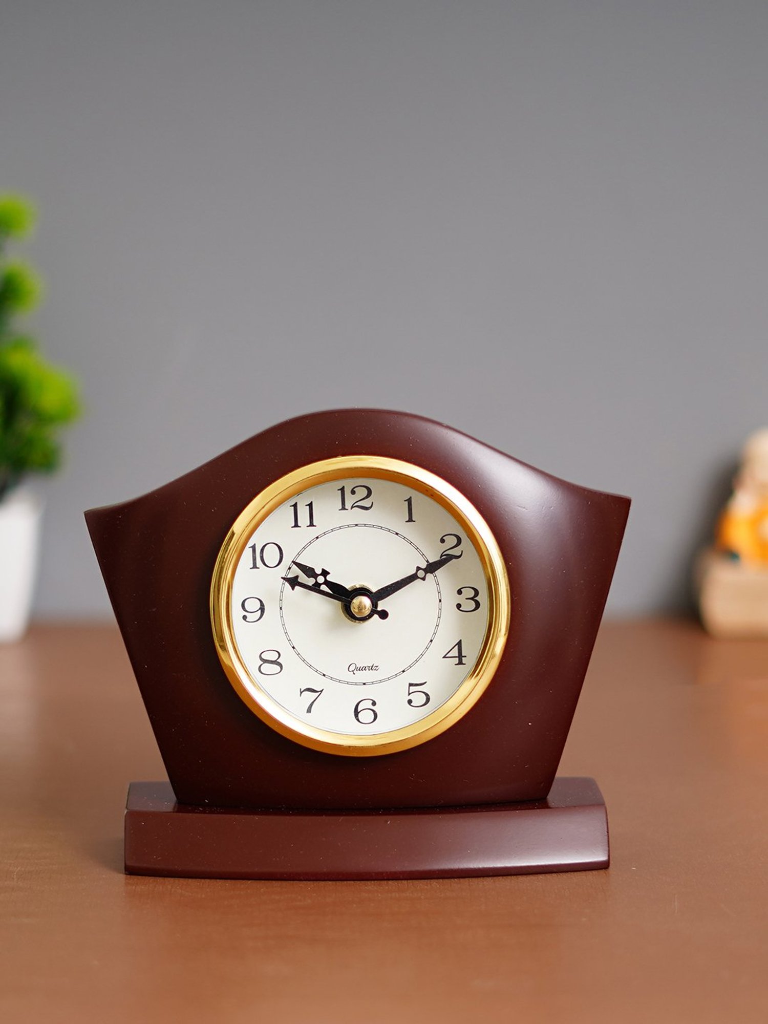 CHRONIKLE Elegant Square Rosewood Brown Wood Table or Desk Clock