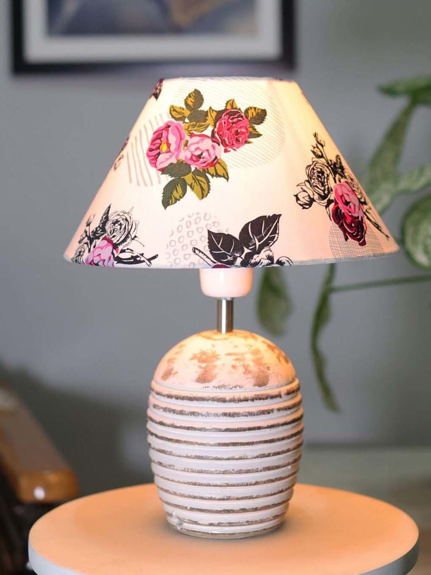 Homesake Cone Rose Multicolor Wood Ribbed Basket Table Lamp with Fabric Lampshade