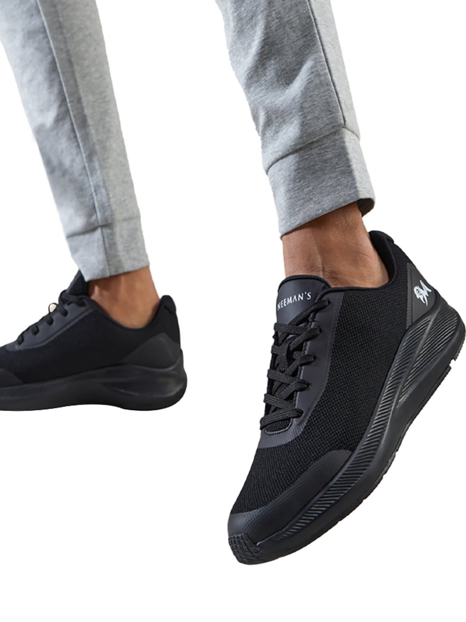 Neemans Men's Black Training Shoes