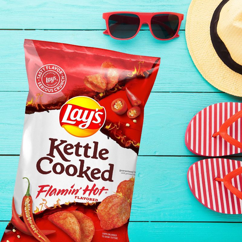 Lays Kettle Cooked Flamin Hot 8oz