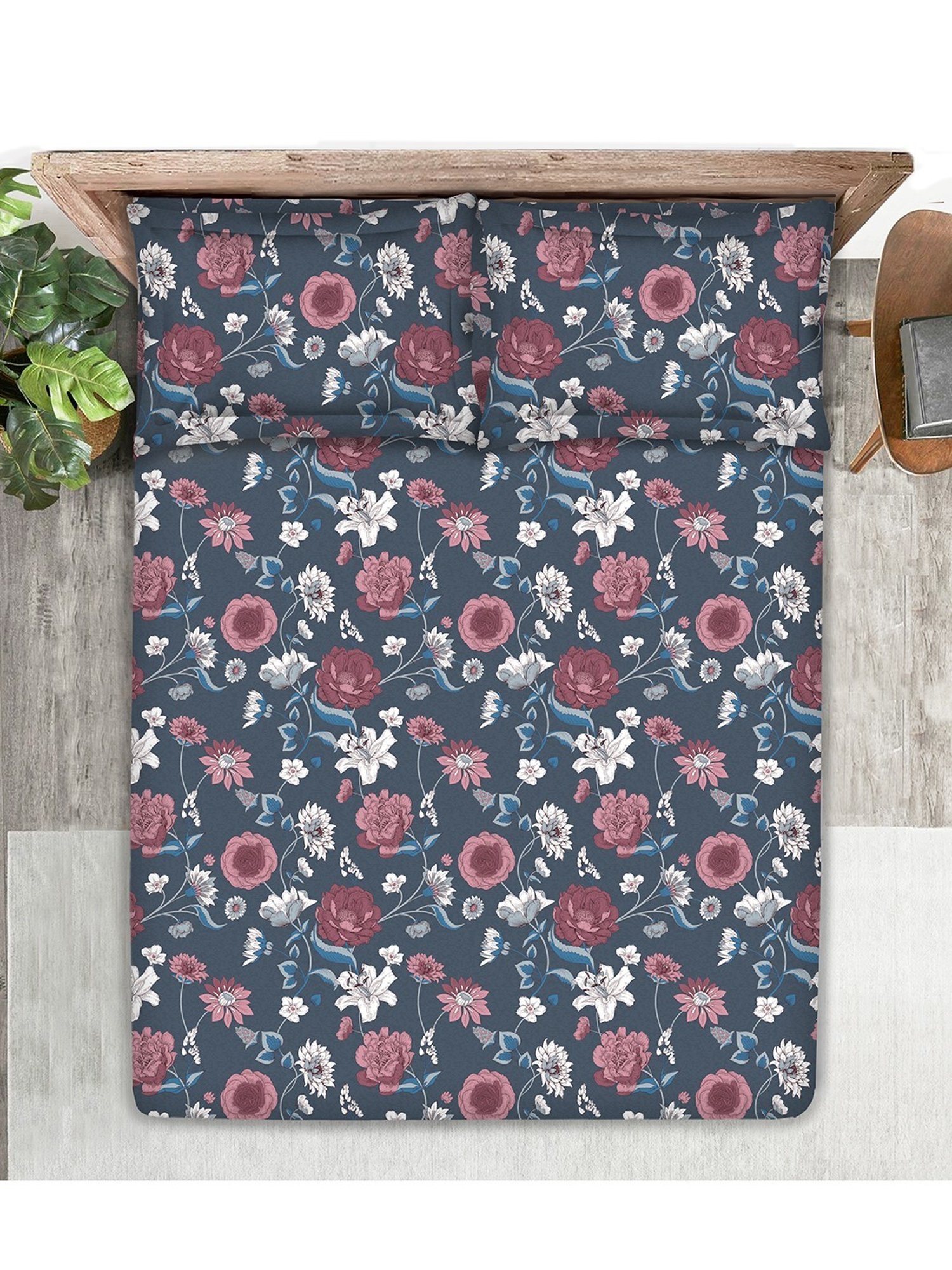 Boutique Living Magnifique  Floral Blue 200 TC Cotton King Bed Sheet with 2 Pillow Covers