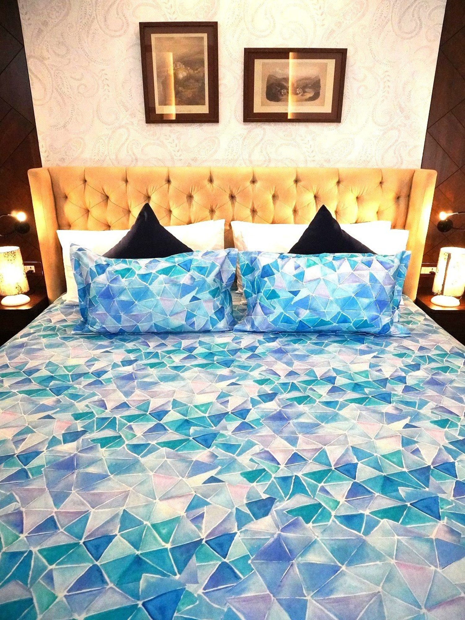 TARA Sparkling Homes Blue Luxury Cotton 350 TC Bed Sheet with 2 Pillow Covers