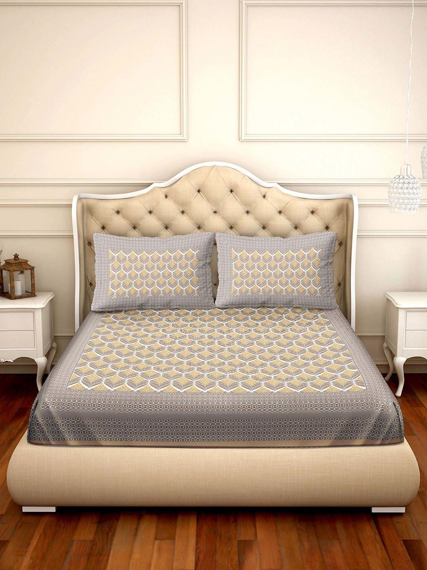 BELLA CASA Amer Printed Brown & Yellow 350 TC Plain King Bedsheet with 2 Pillow Covers