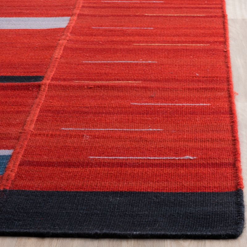 Kilim Rug - Red - (4'x6') - Safavieh