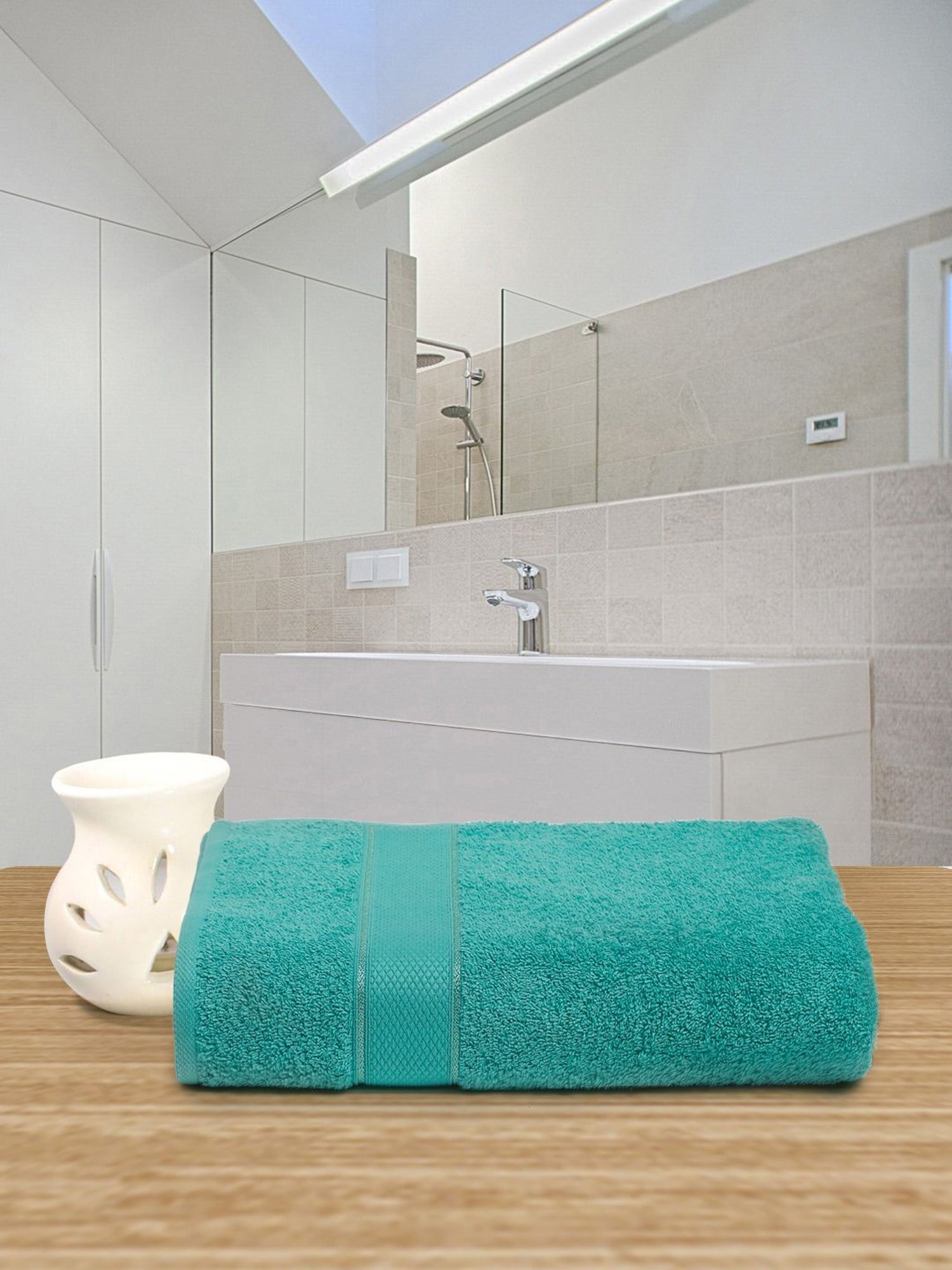 Creeva Sea Green 525 GSM Cotton Bath Towel