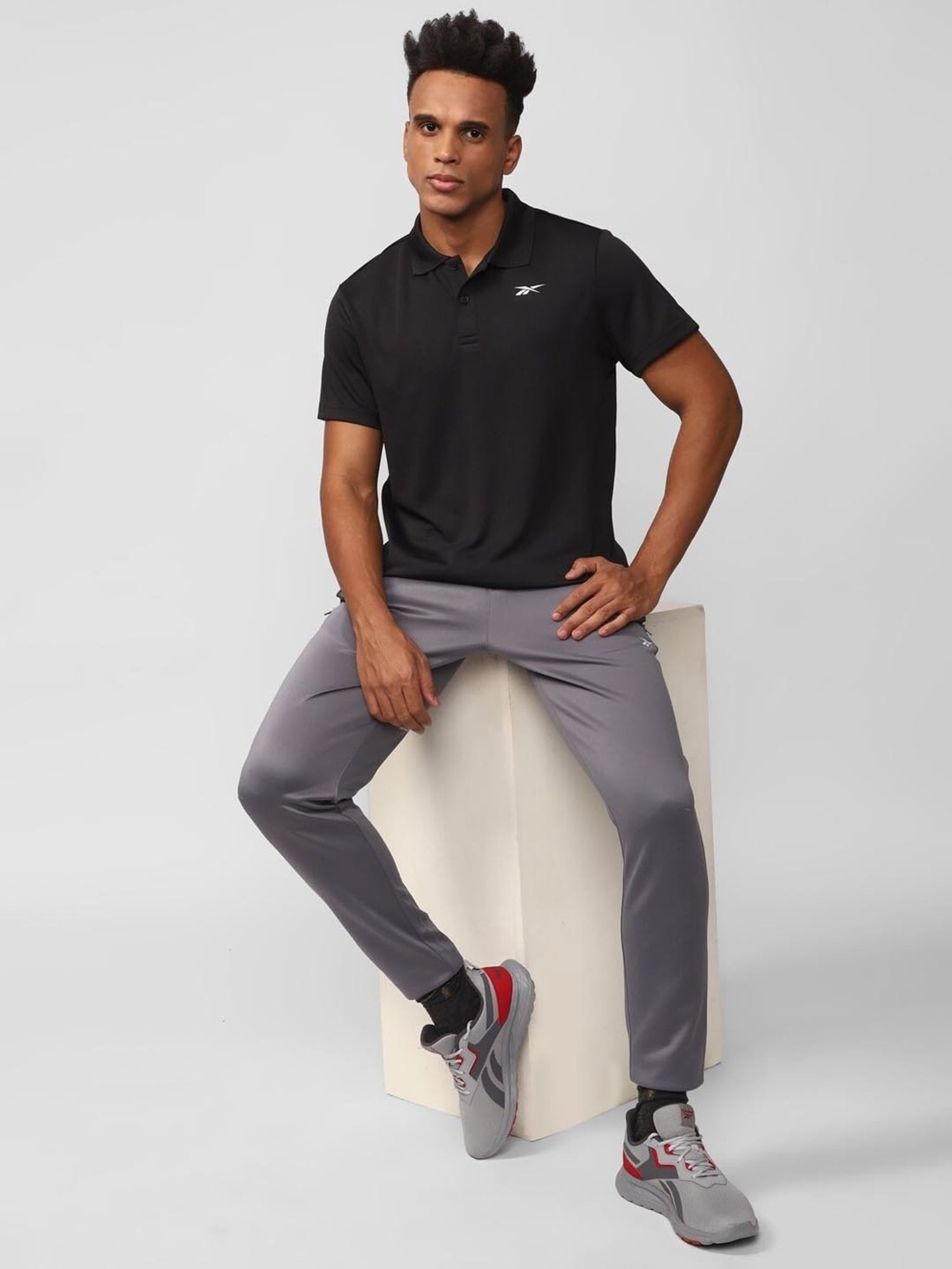 Reebok Mid Black Regular Fit Texture Polo T-Shirt