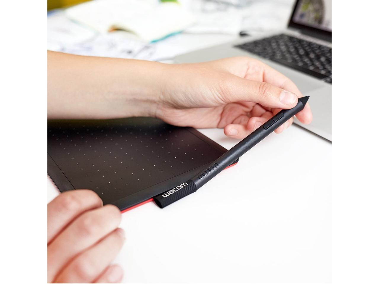 WACOM One By CTL-672/K0-CX Medium 8.5-inch x 5.3-inch Graphic Tablet Pen Pressure Levels 2048 (Red and Black)