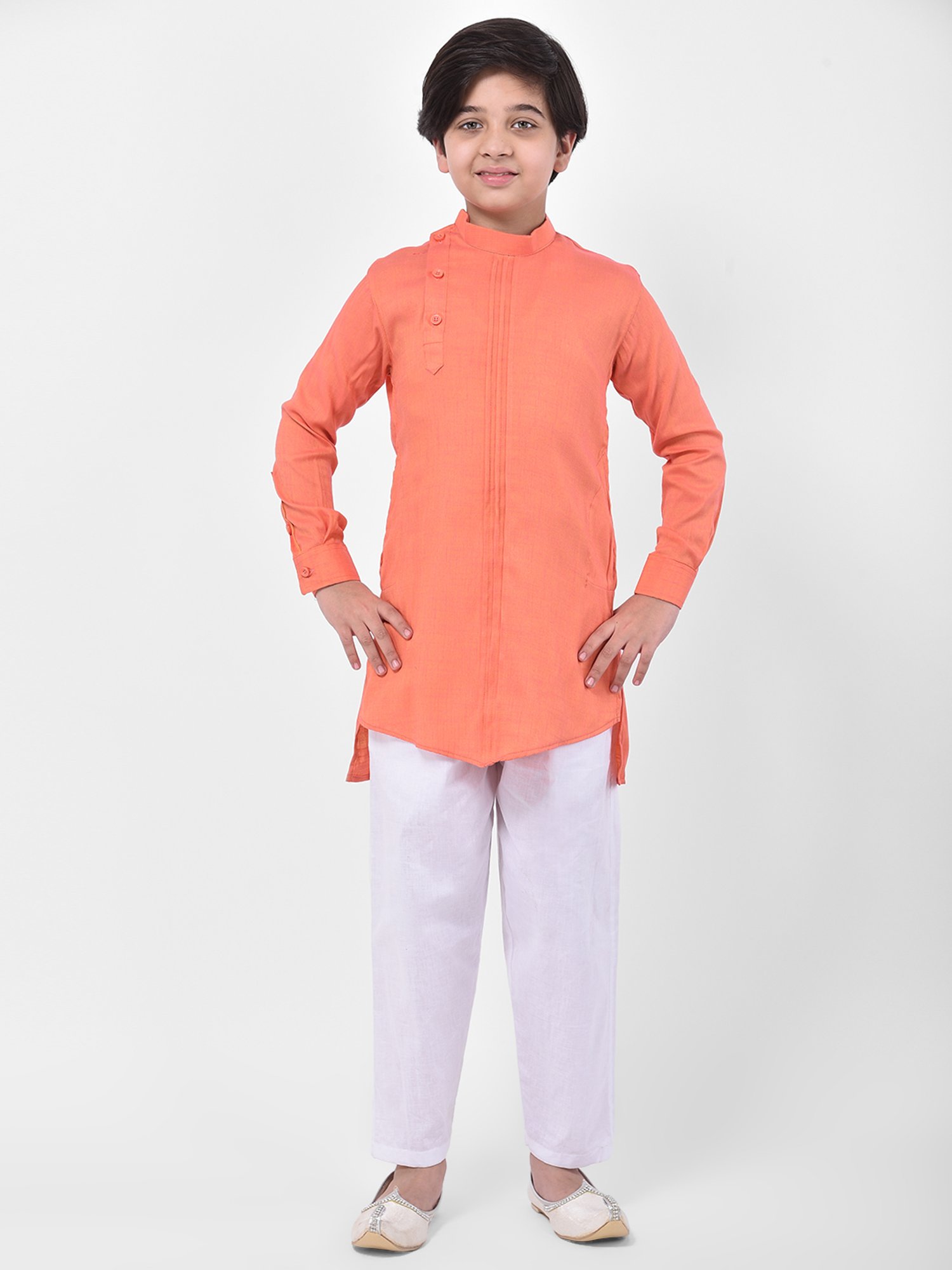 Deyann Kids Peach & White Solid Full Sleeves Kurta with Pyjamas