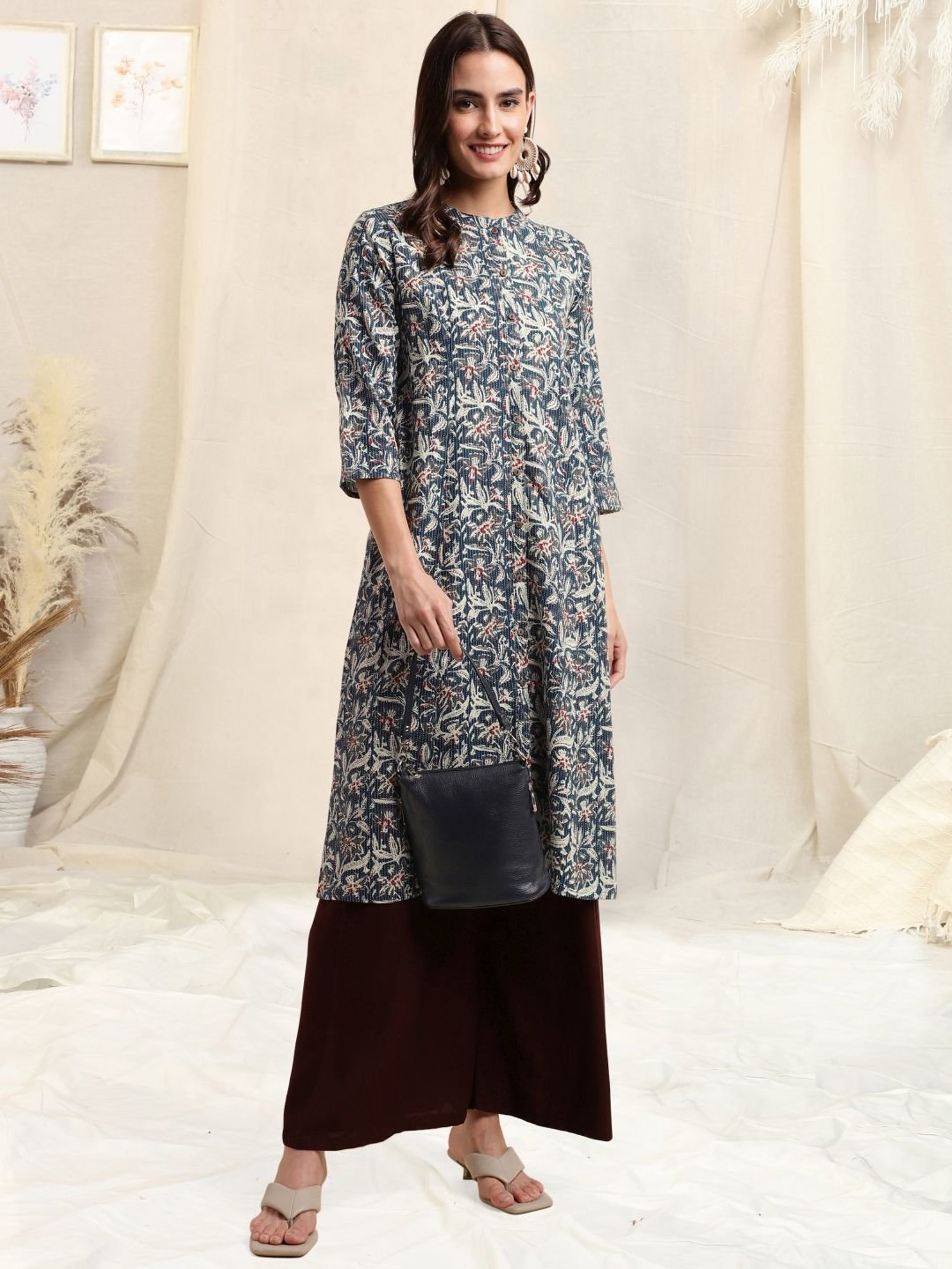 MIRCHI FASHION Blue Cotton Floral Print Straight Kurta