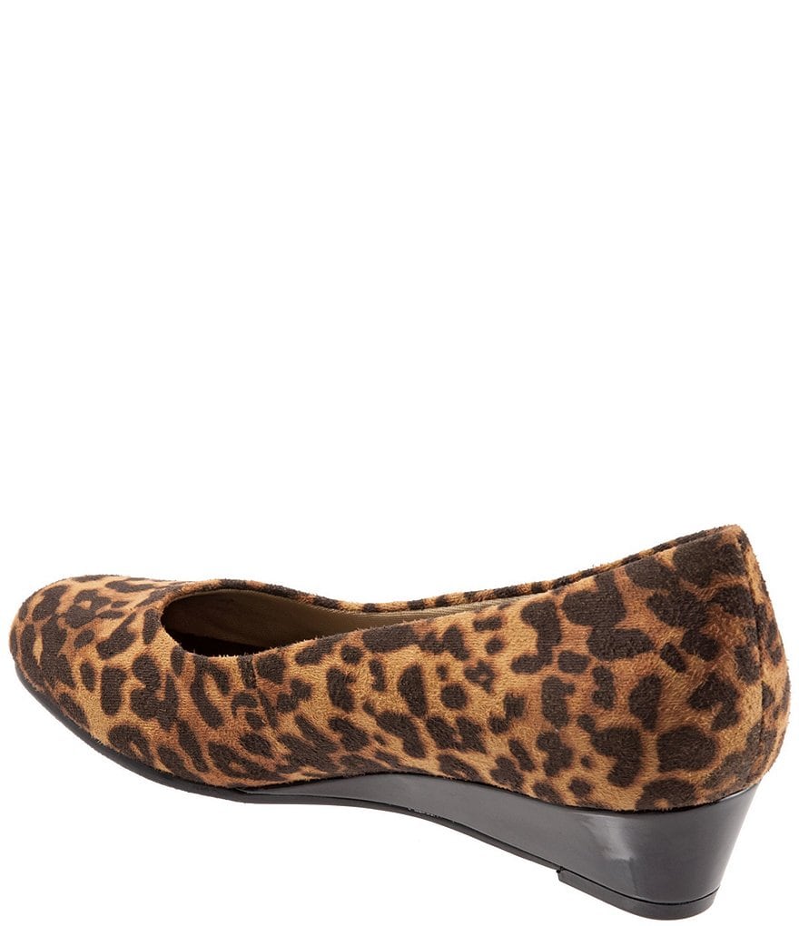 Trotters Lauren Cheetah Print Microfiber Pumps