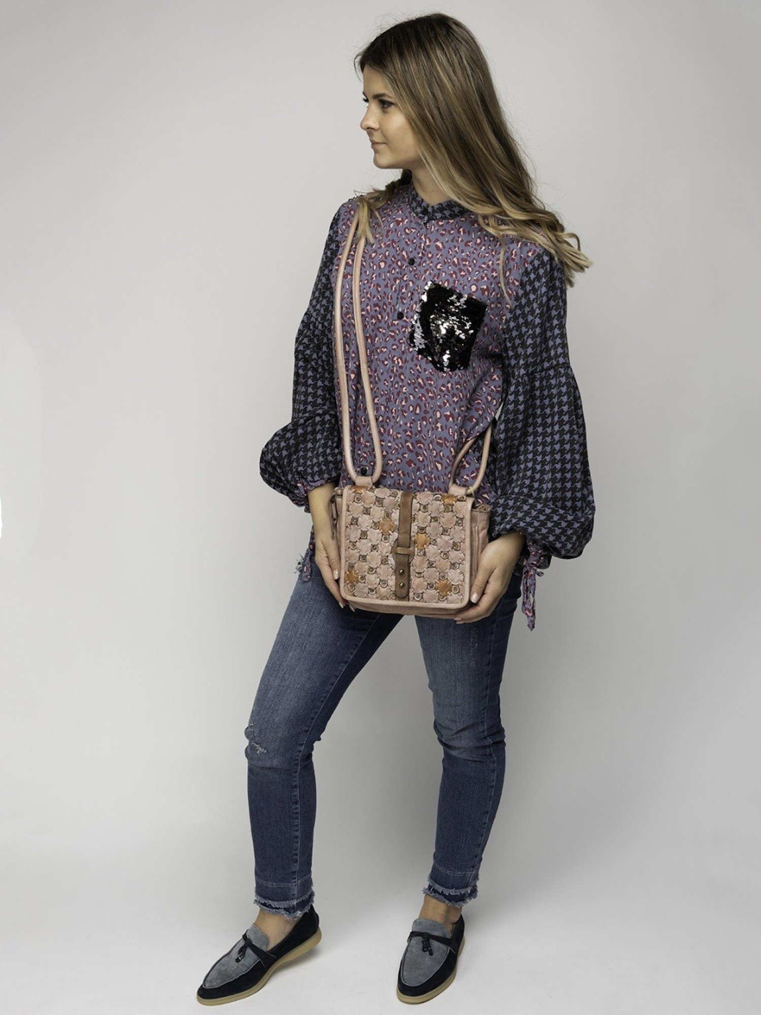 Art N Vintage Bettina Blush Pink Leather Textured Medium Sling Handbag