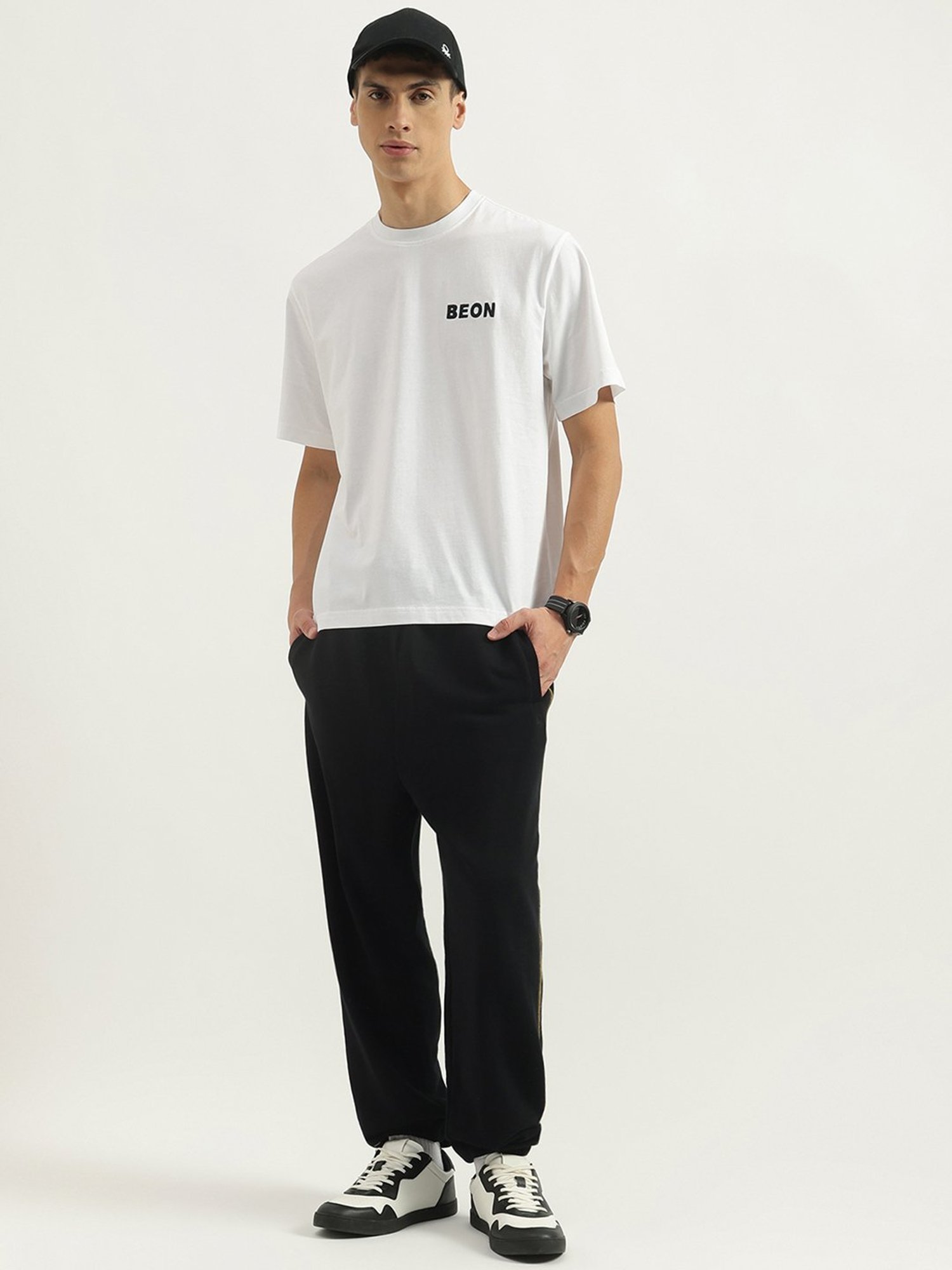 United Colors Of Benetton White Pure Cotton Boxy Printed T-Shirt