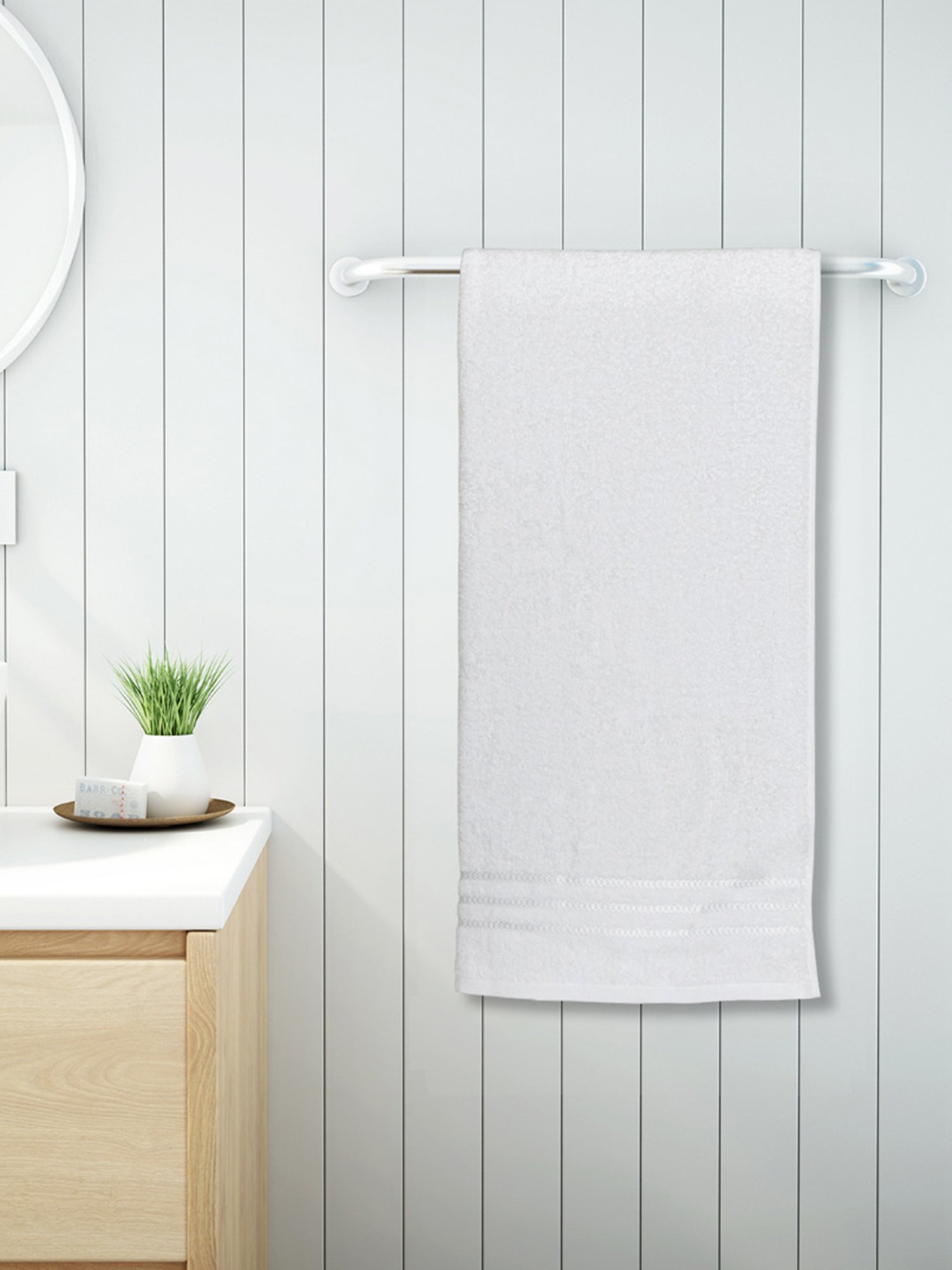 Welspun Anti Bacterial White Cotton 380 GSM Bath Towel