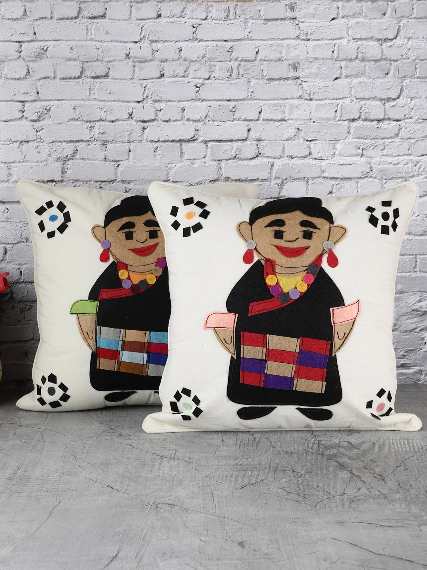 VarEesha Multicolor Cotton Cushion Cover - Set of 2