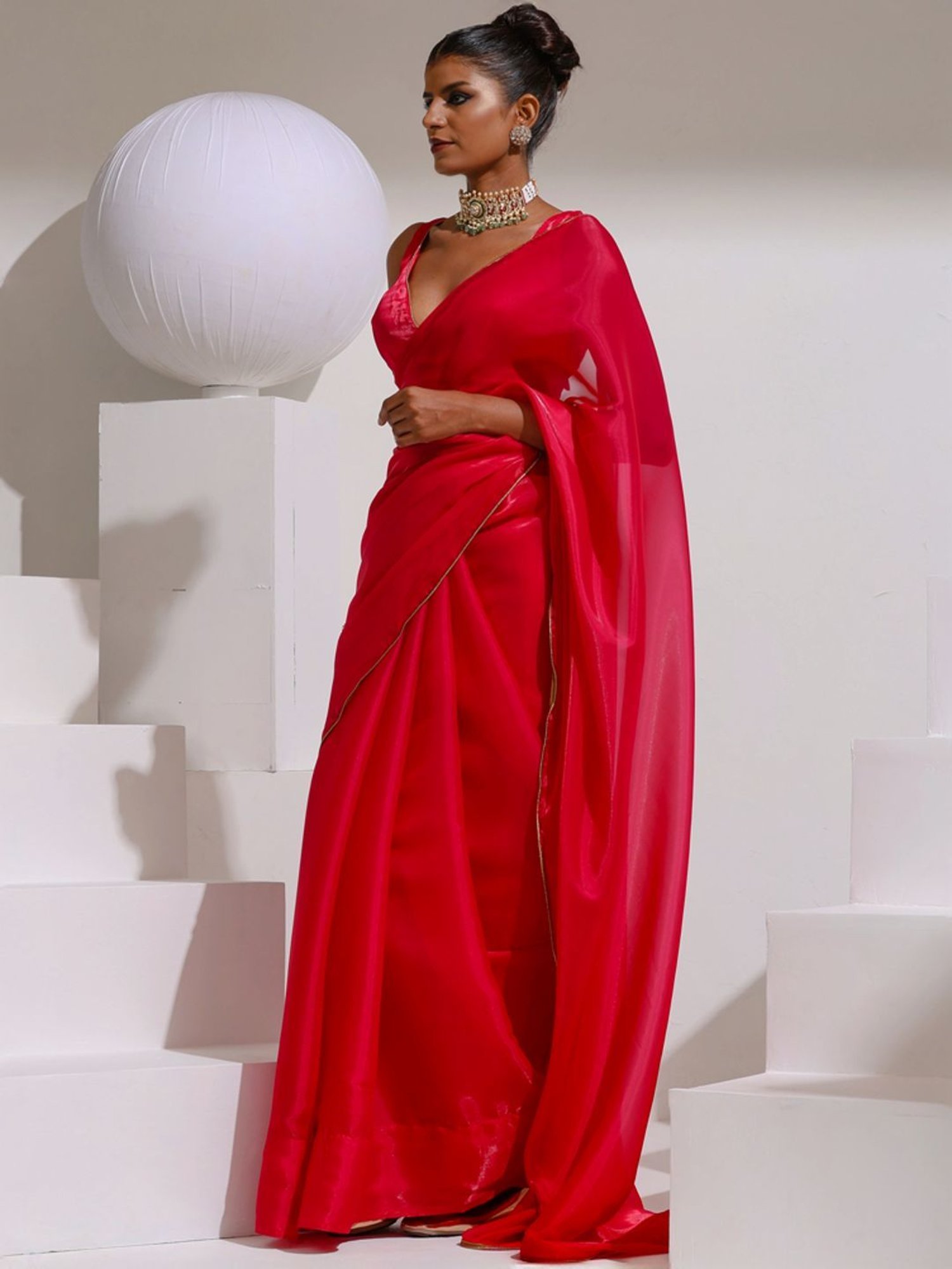 Swtantra Fuchsia Pink Plain Saree With Unstitched Blouse