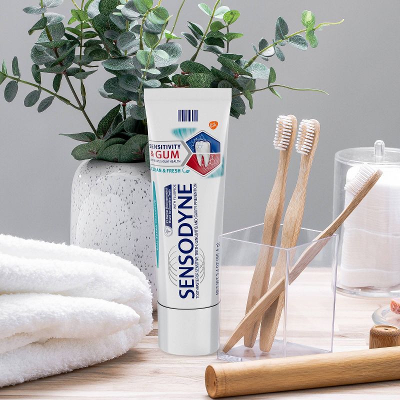 Sensodyne Sensitivity & Gum Clean Fresh Toothpaste - 3.4oz