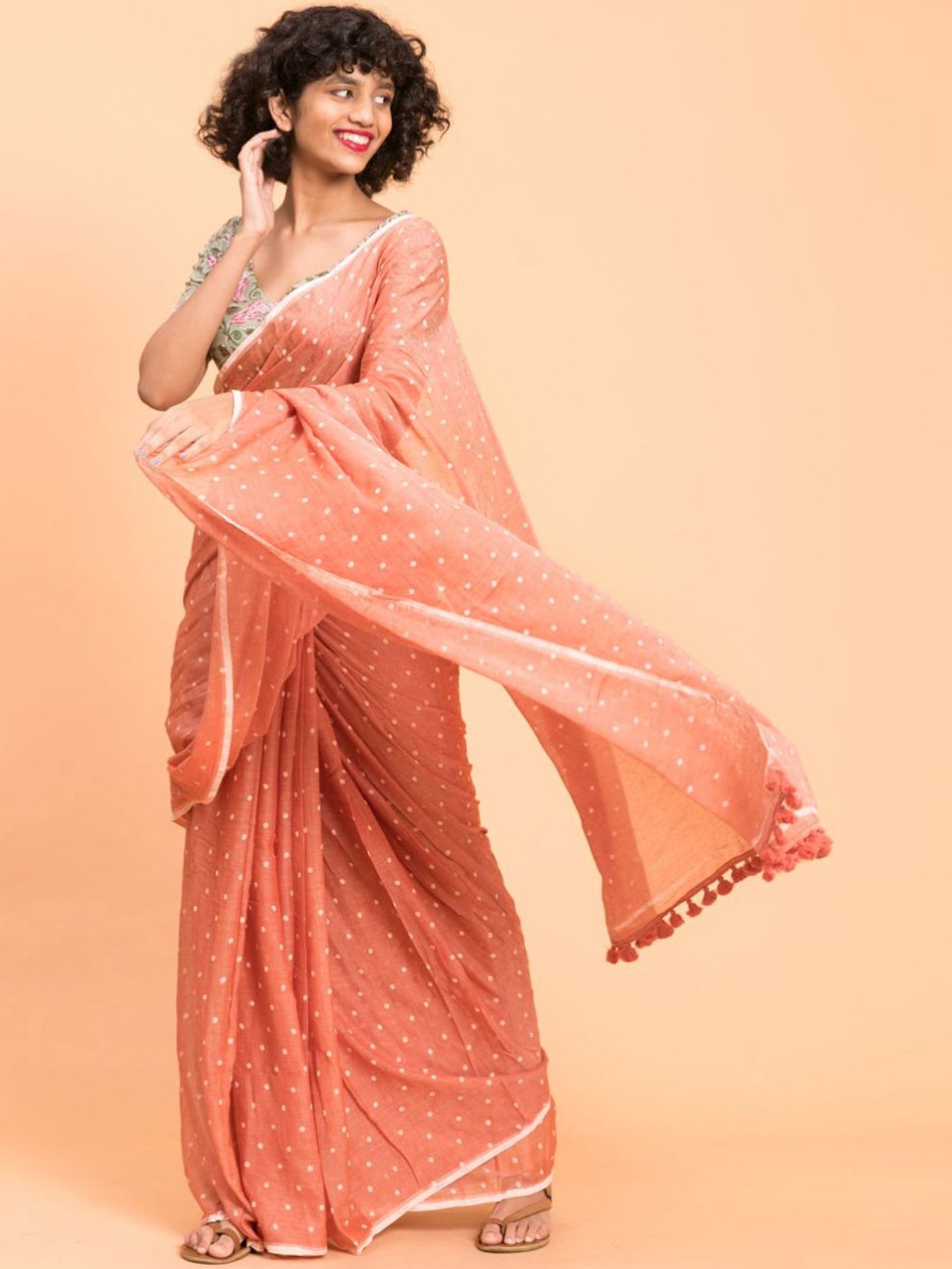 Suta Peach Cotton Polka Dots Saree Without Blouse