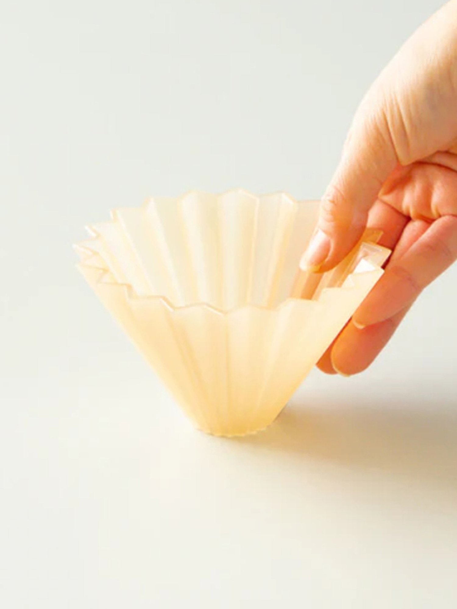 ORIGAMI Coffee Dripper Air Medium (Beige)