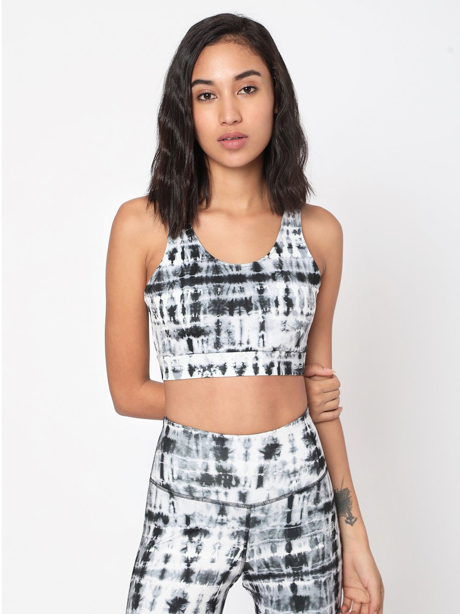 SILVERTRAQ White & Black Tie - Dye Crop Top