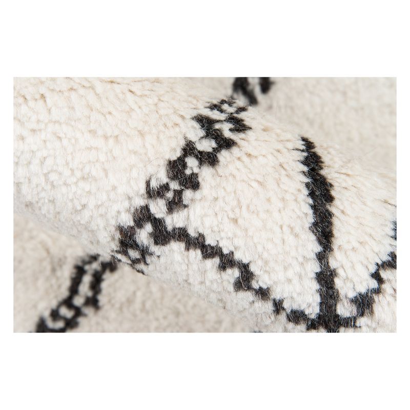 3'6"x5'6" Geometric Knotted Accent Rug Natural - Momeni