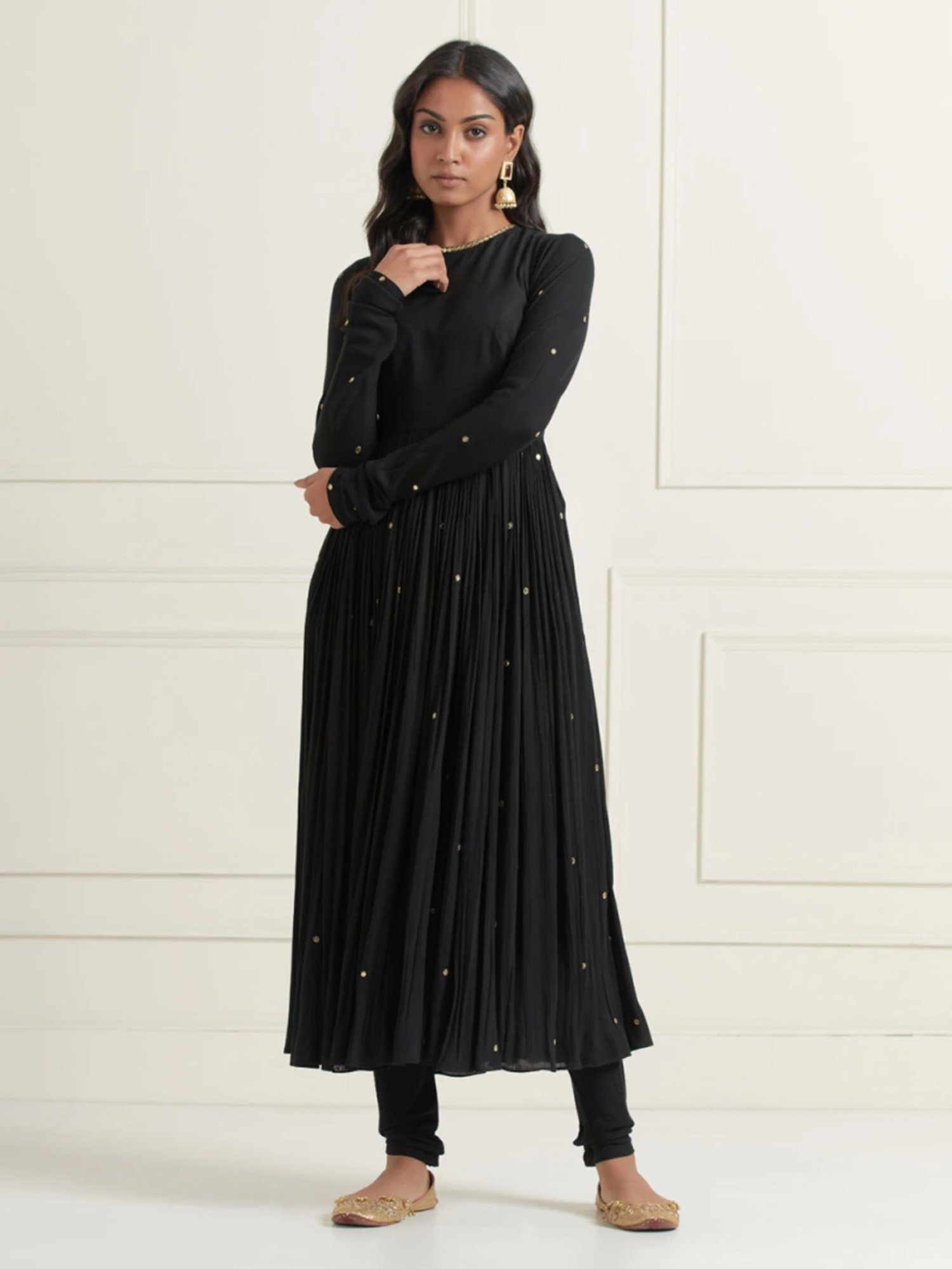 Ikshita Choudhary Black Naveli 2 Hand Embellished Wrinkle Cotton Gather Anarkali