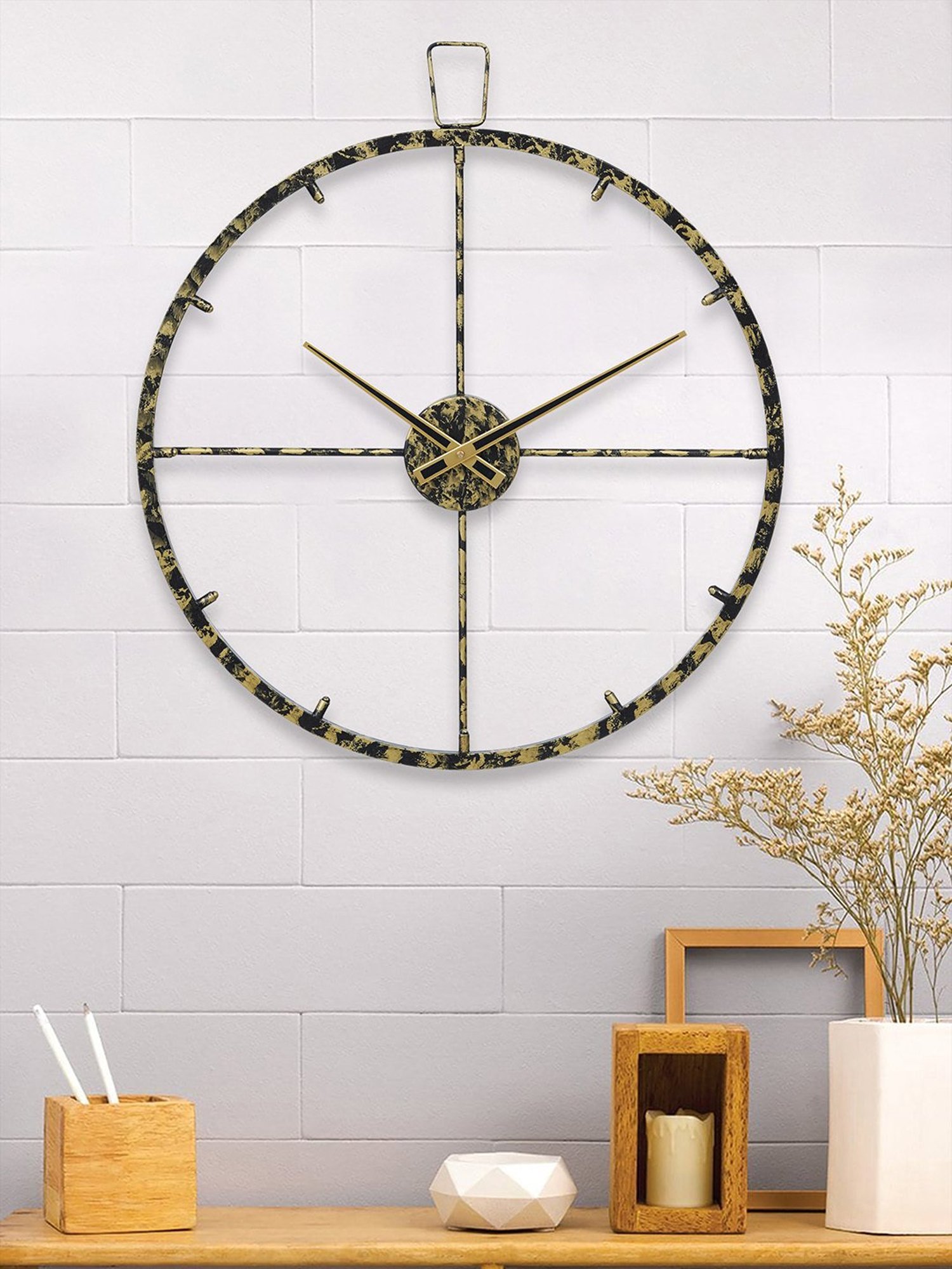 CHRONIKLE Round Black & Gold Iron Wall Clock