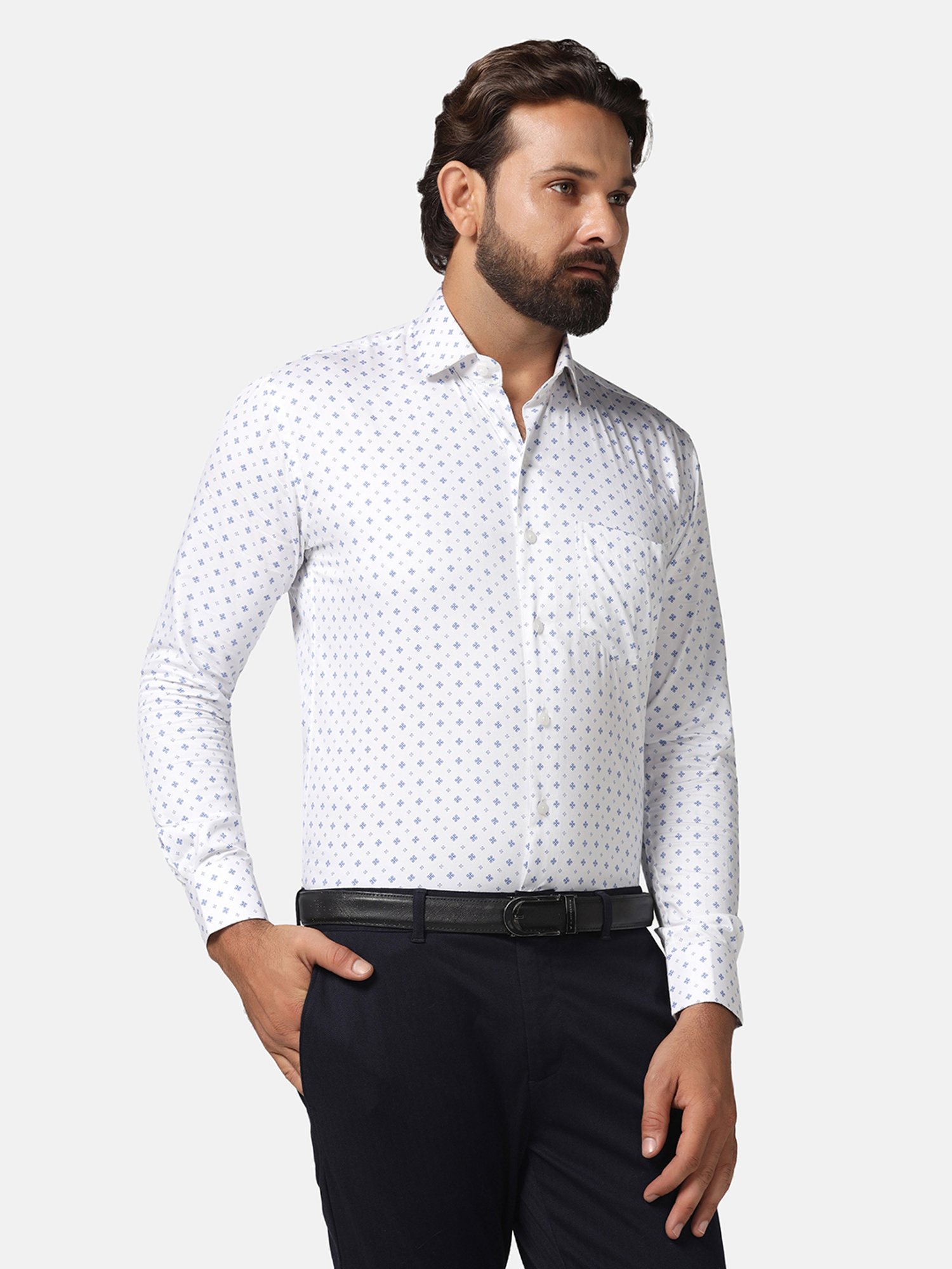 TAHVO White Slim Fit Printed Shirt