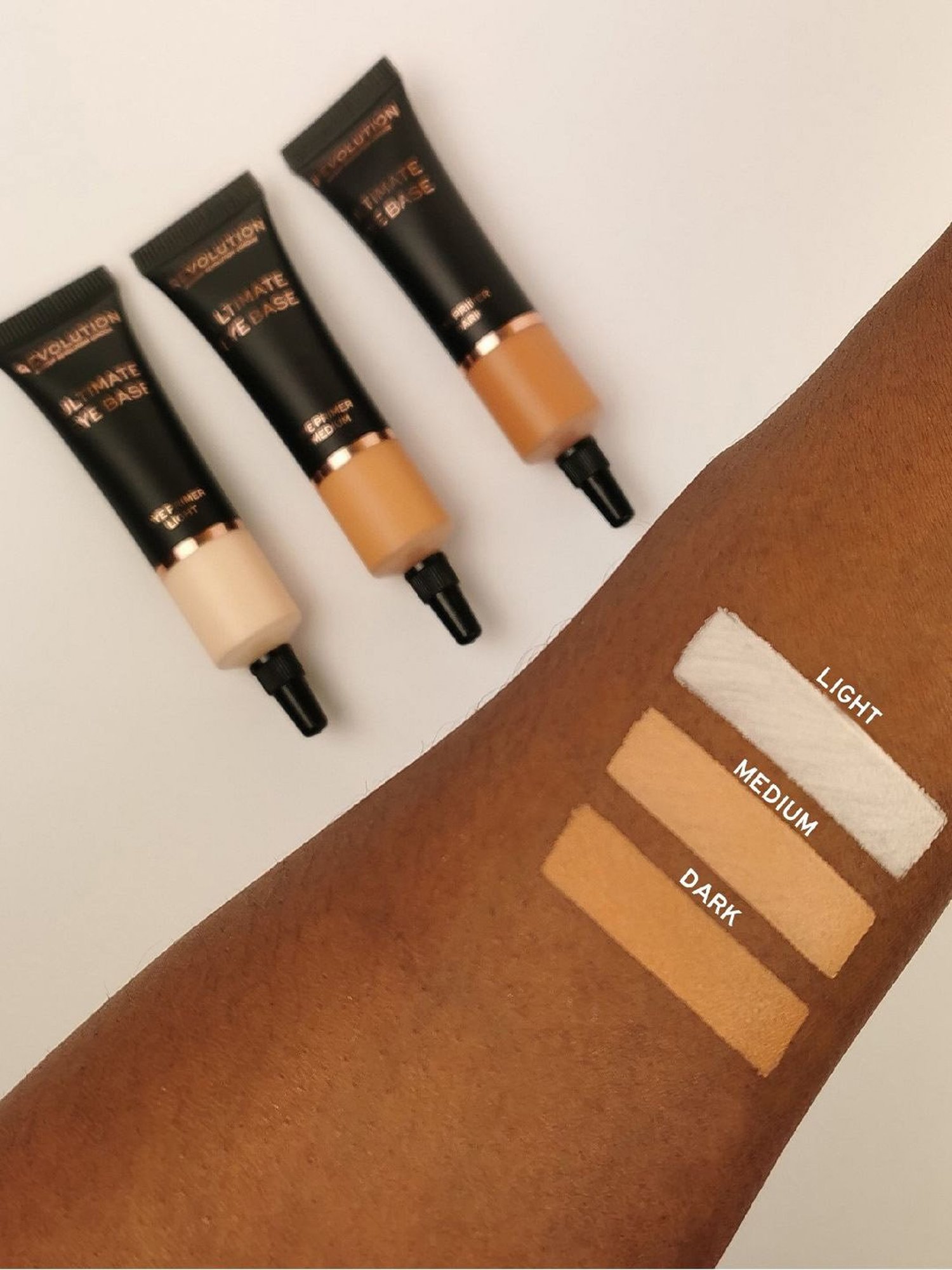 C2P PROFESSIONAL MAKEUP Chic Butter Eye Base Primer Black - 4 gm