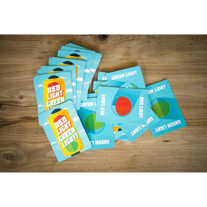 Chuckle & Roar Red Light Green Light Preschool Racing Game