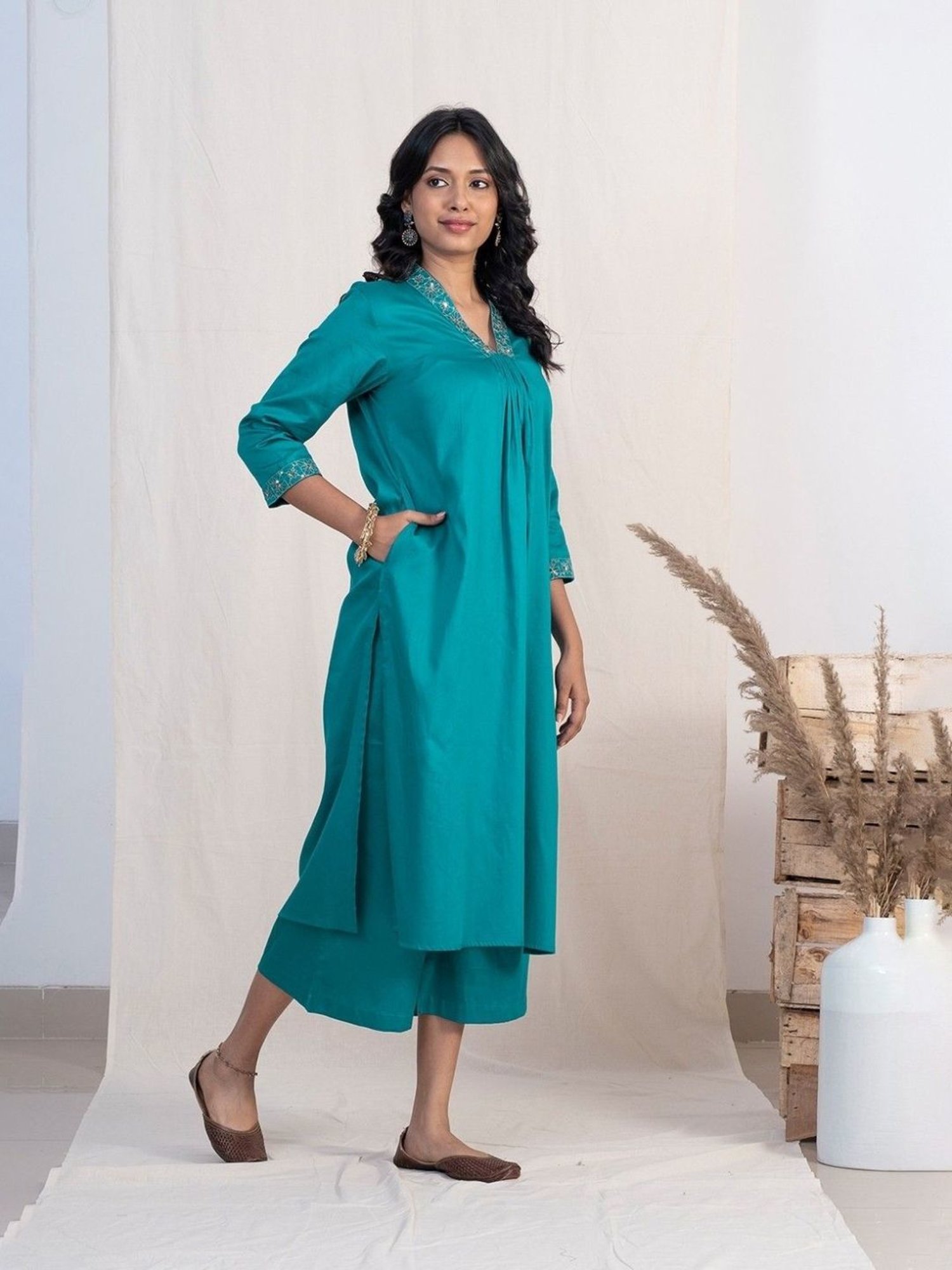 Akiso Jashn Blue V Neck Multiple Pleats Kurta Set With Plazzo And Green Dupatta