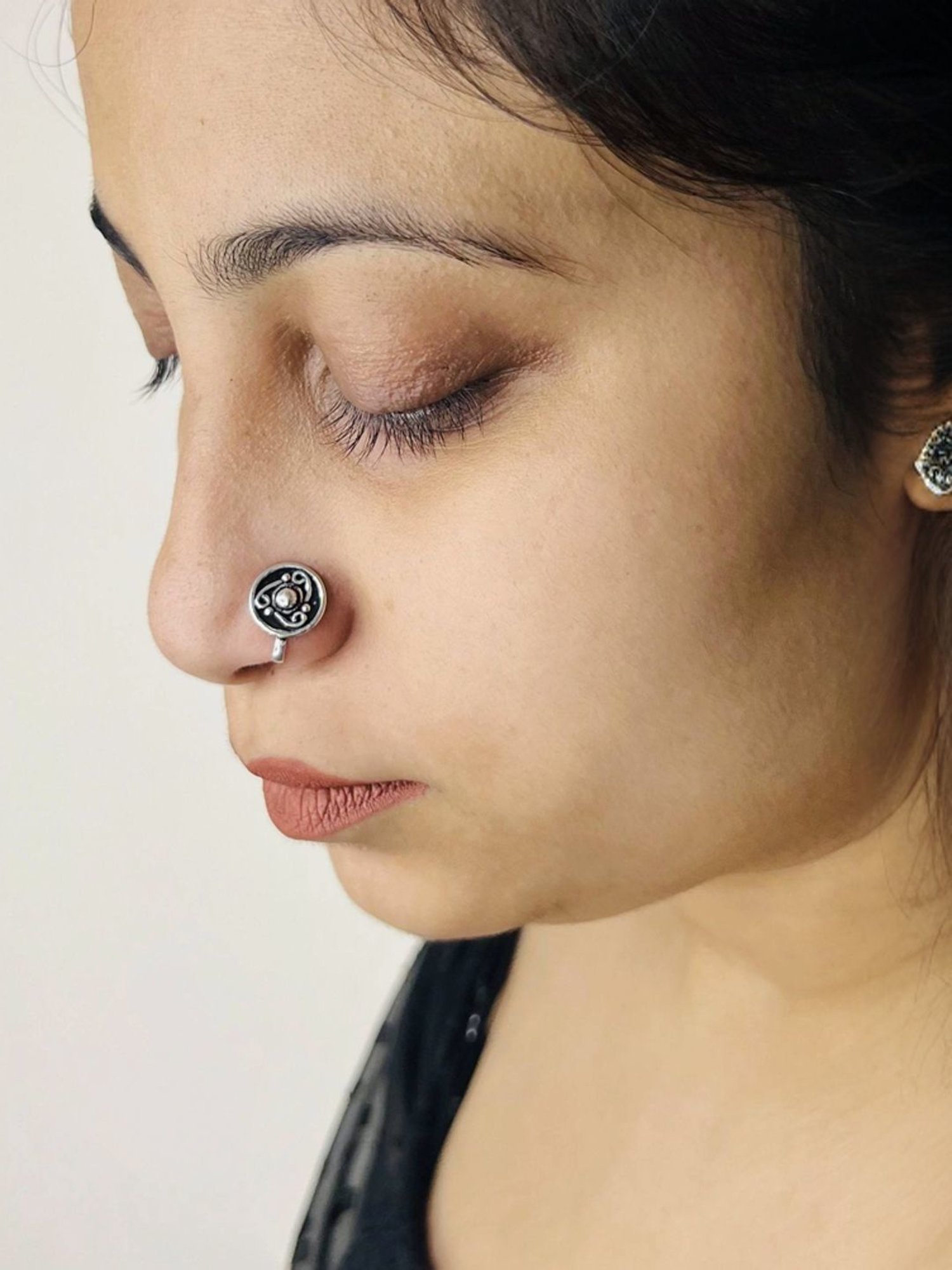 Zavya 92.5 Sterling Silver Floral Nosepin for Women