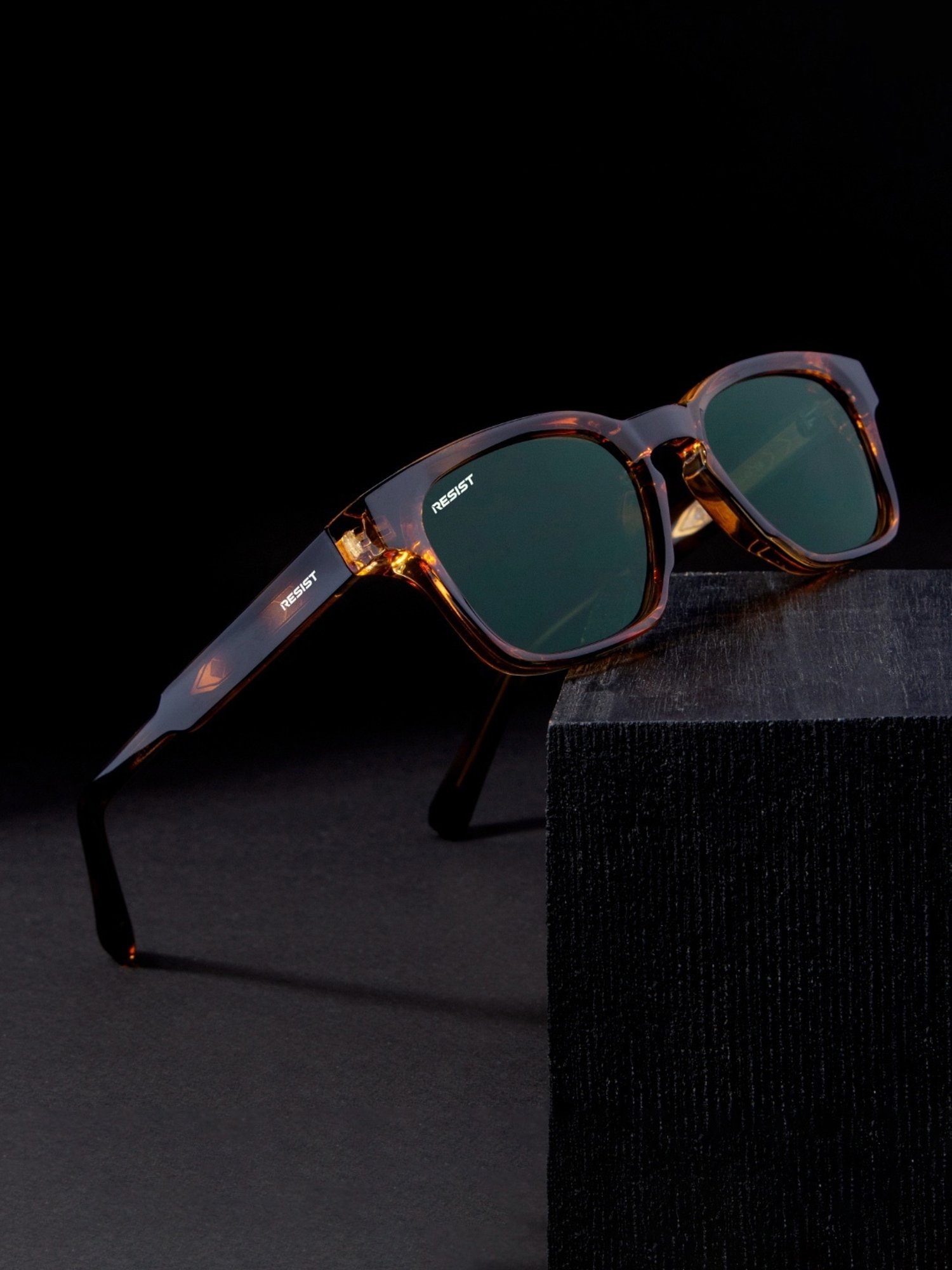 Resist Eyewear Brown Wayfarer uv protected Unisex Sunglasses