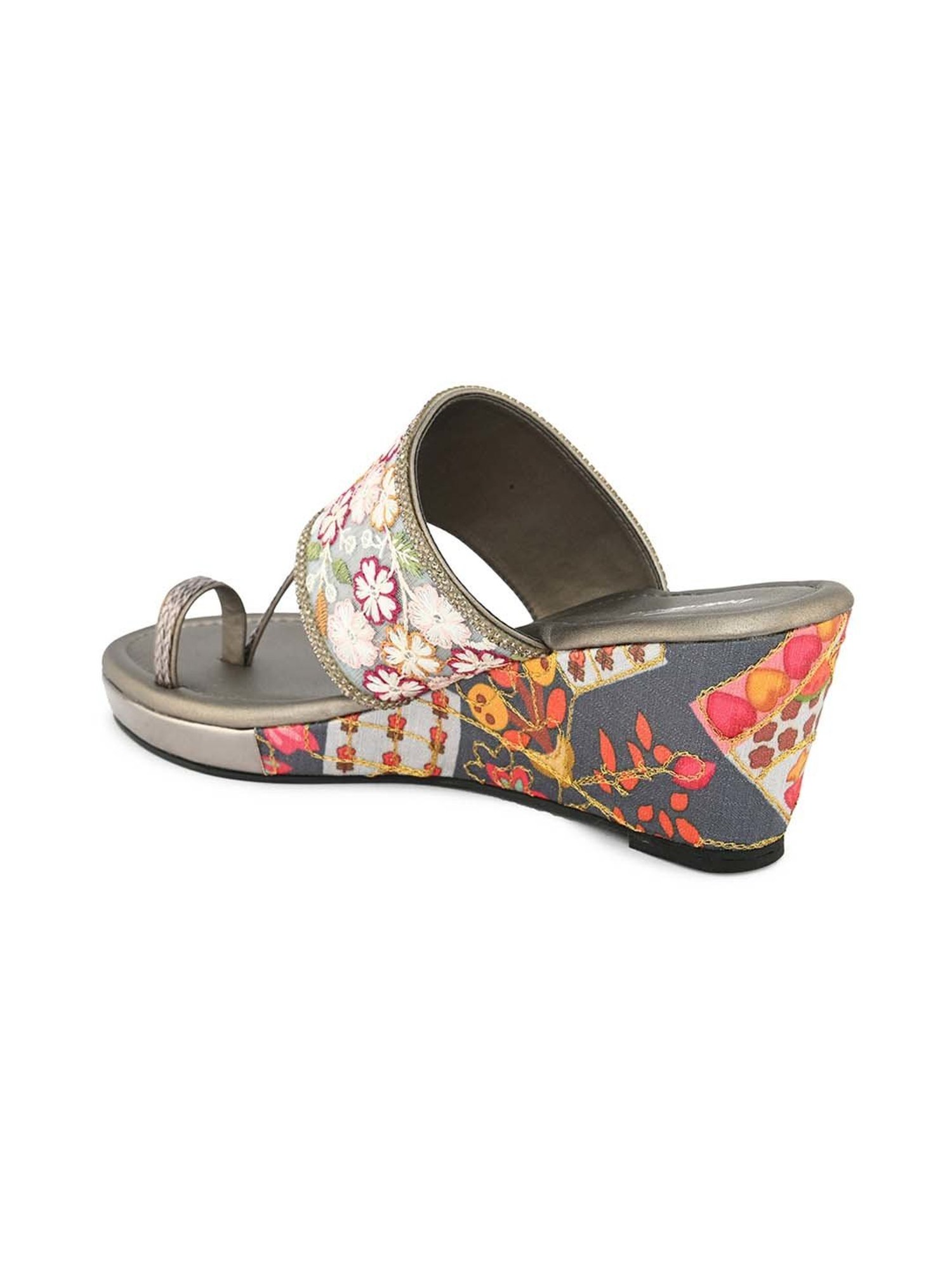 Pelle Albero Women's Grey Toe Ring Sandals