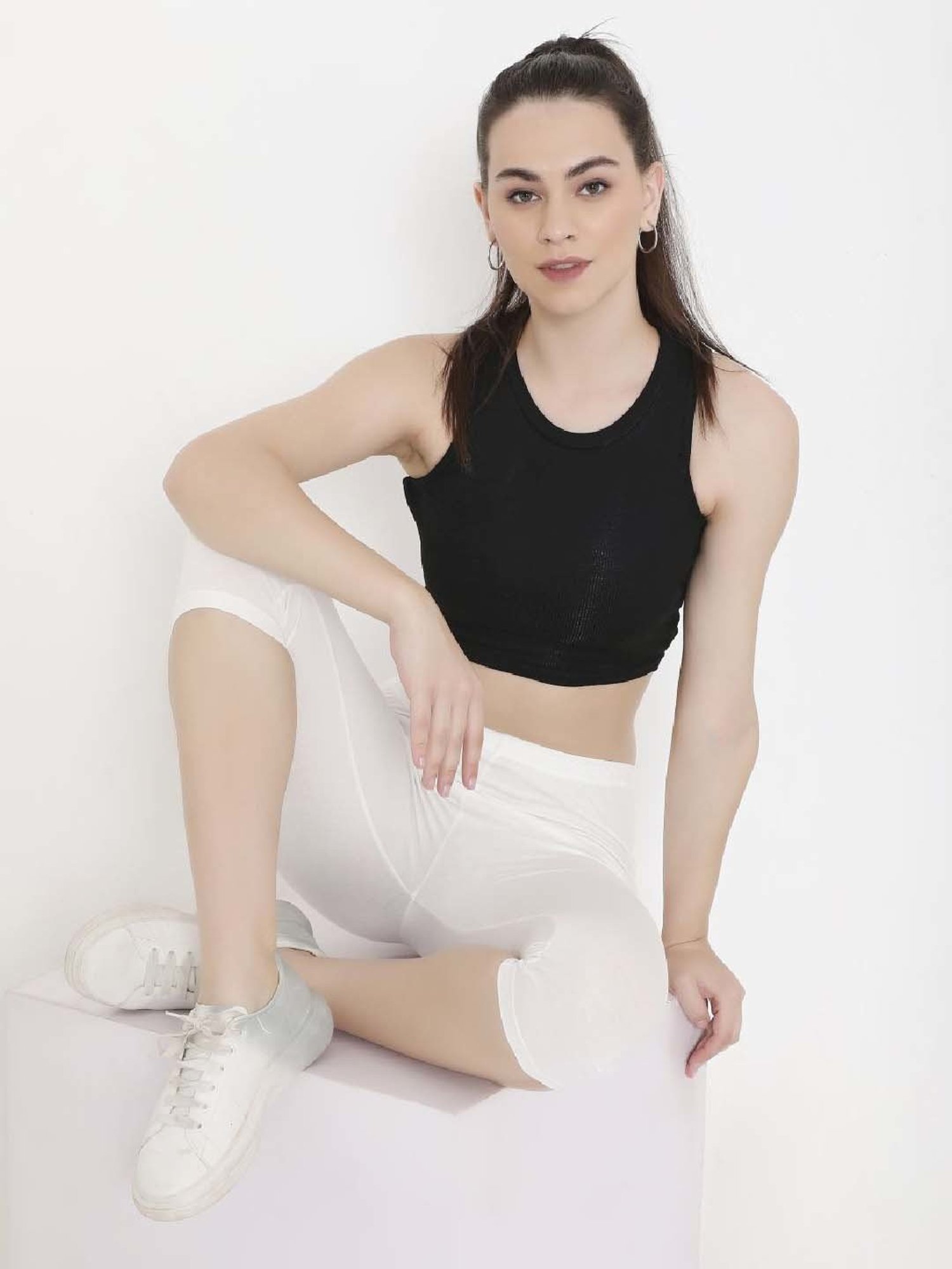 FEELINGS White Cotton Plain Capris